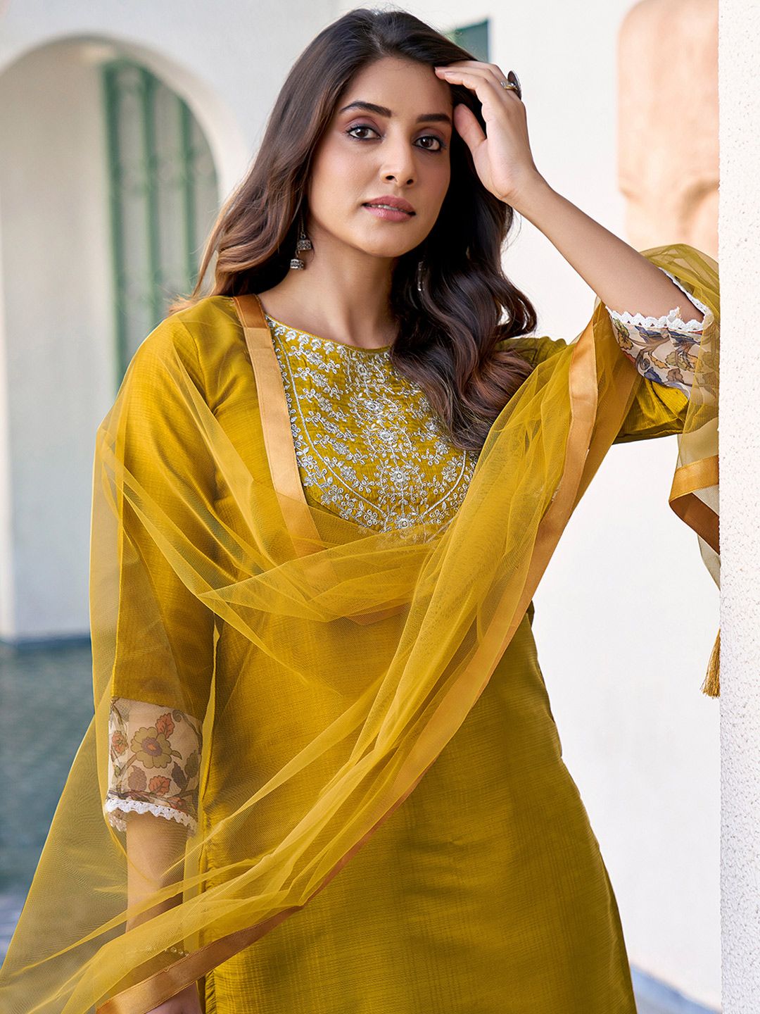 SKYLEE Women Ethnic Motifs Embroidered Regular Kurta with Trousers & Dupatta