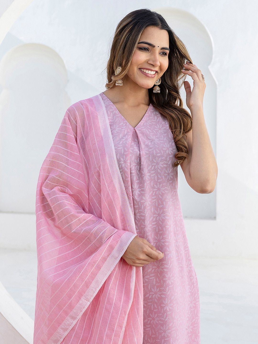 SKYLEE Women Floral Printed Kurta with Palazzos & Dupatta