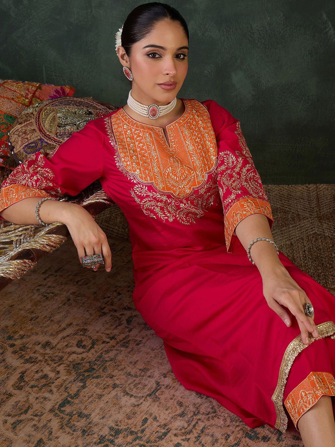 Indo Era Women Floral Embroidered Kurta with Trousers