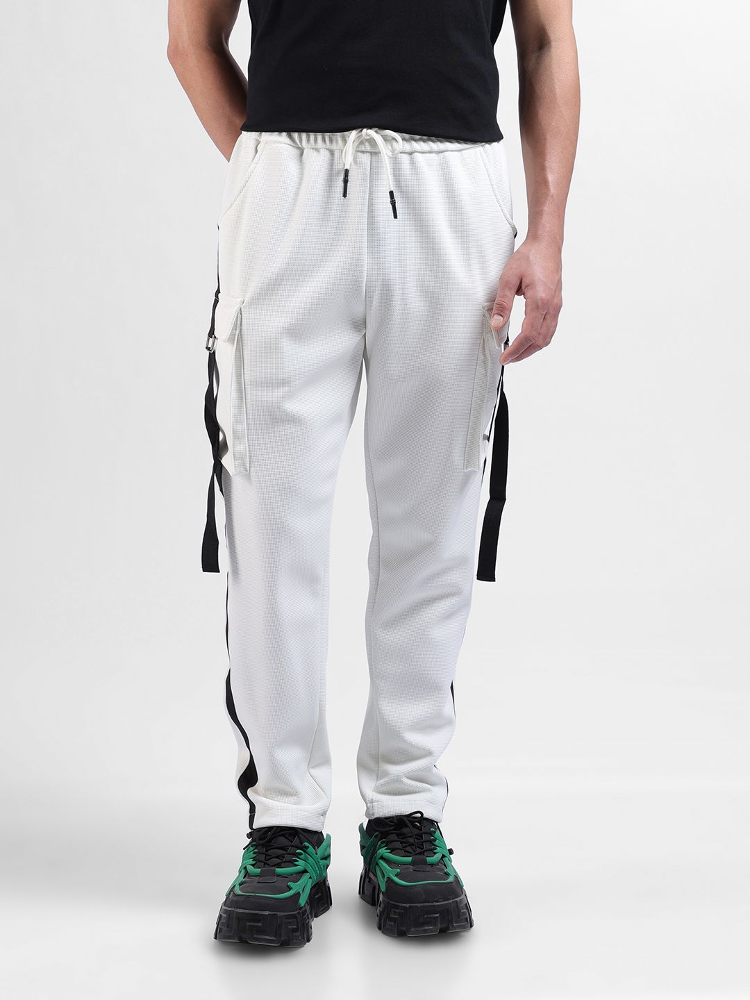 The Indian Garage Co Men Relaxed Tapered Fit Solid Street Cargo jogger-picture-10