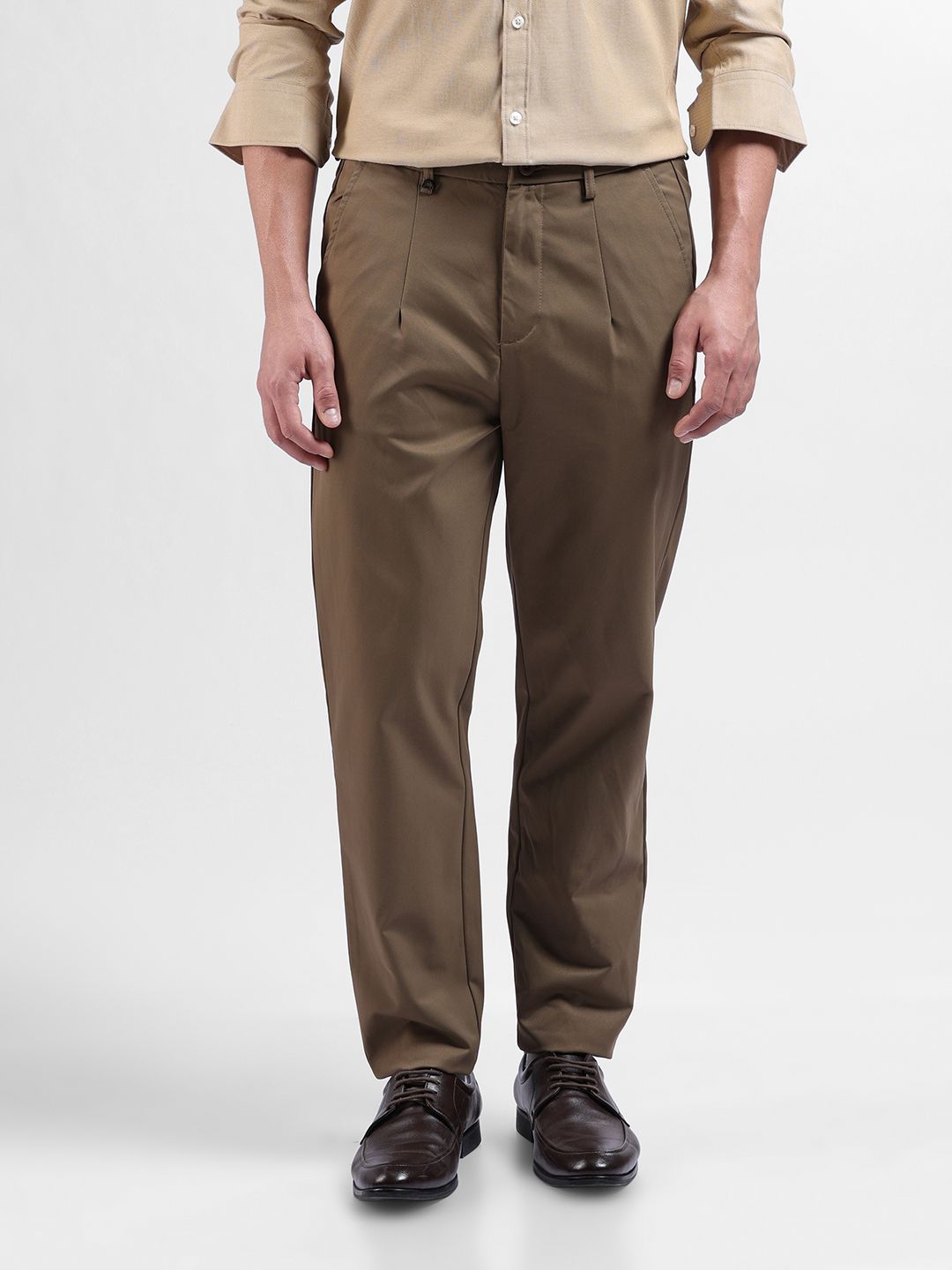 The Indian Garage Co Men Relaxed Tapered Fit Solid Casual Trousers-picture-25