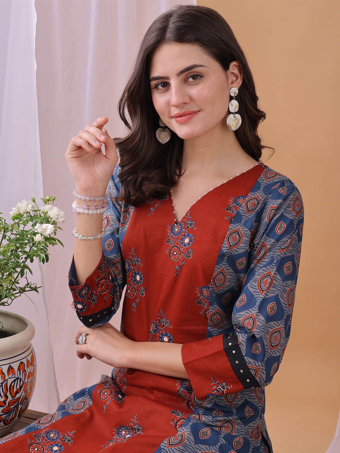 Saanjh Women Ethnic Motifs Printed Cotton Kurta with Trousers