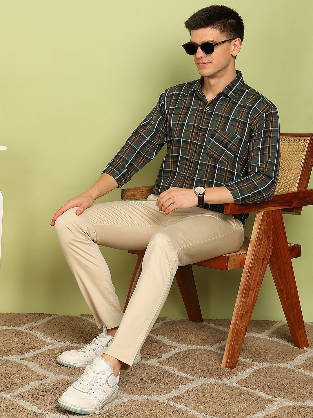 Men's Brown Standard Slim Fit Tartan Checks Spread Collar Cotton Casual Shirt