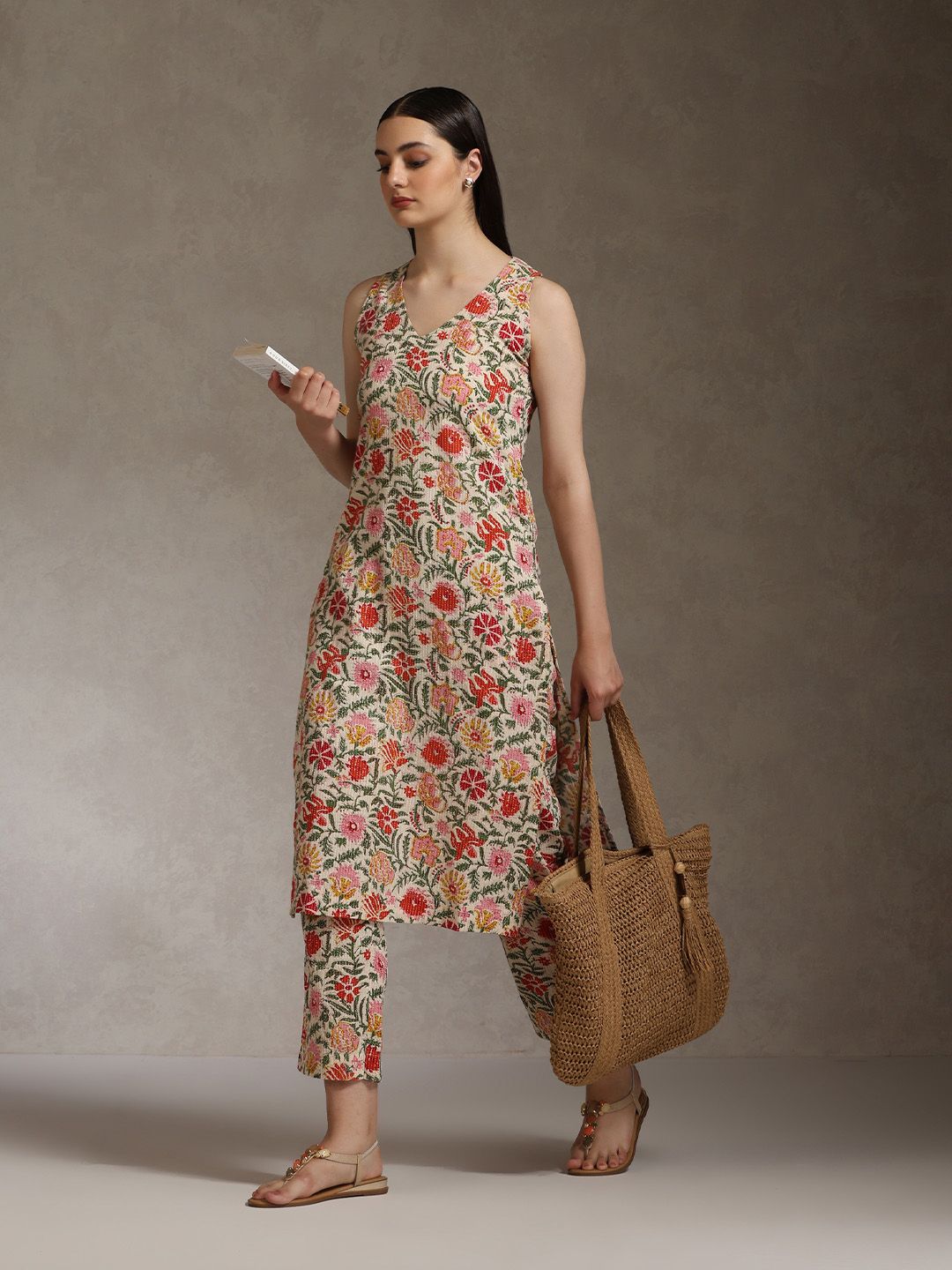 Khushal K Women Ethnic Motifs Printed Regular Kurta with Trousers