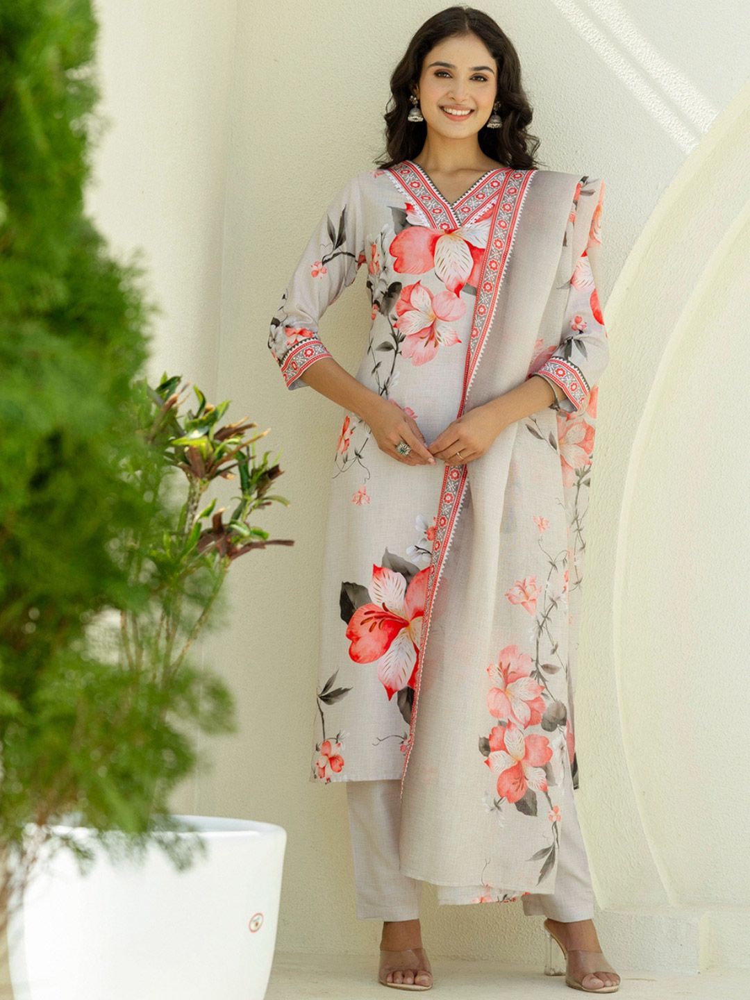 Navlik Floral Printed V-Neck Straight Kurta With Trouser And Dupatta