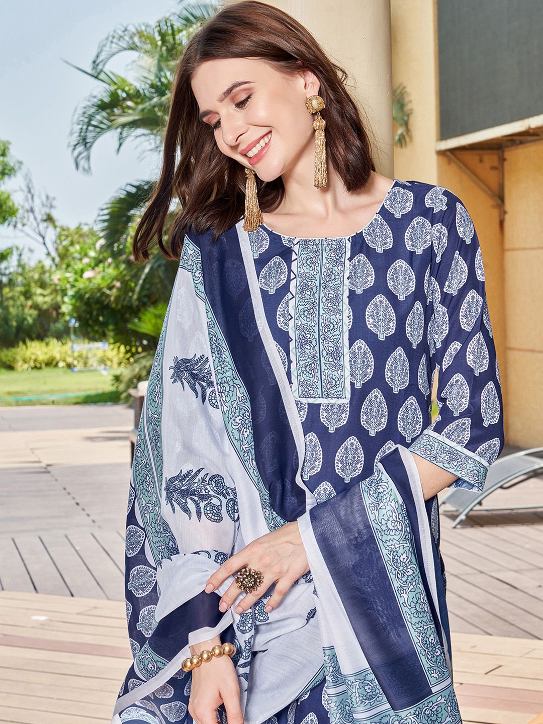 SKYLEE Women Ethnic Motifs Printed Kurta with Trousers & Dupatta