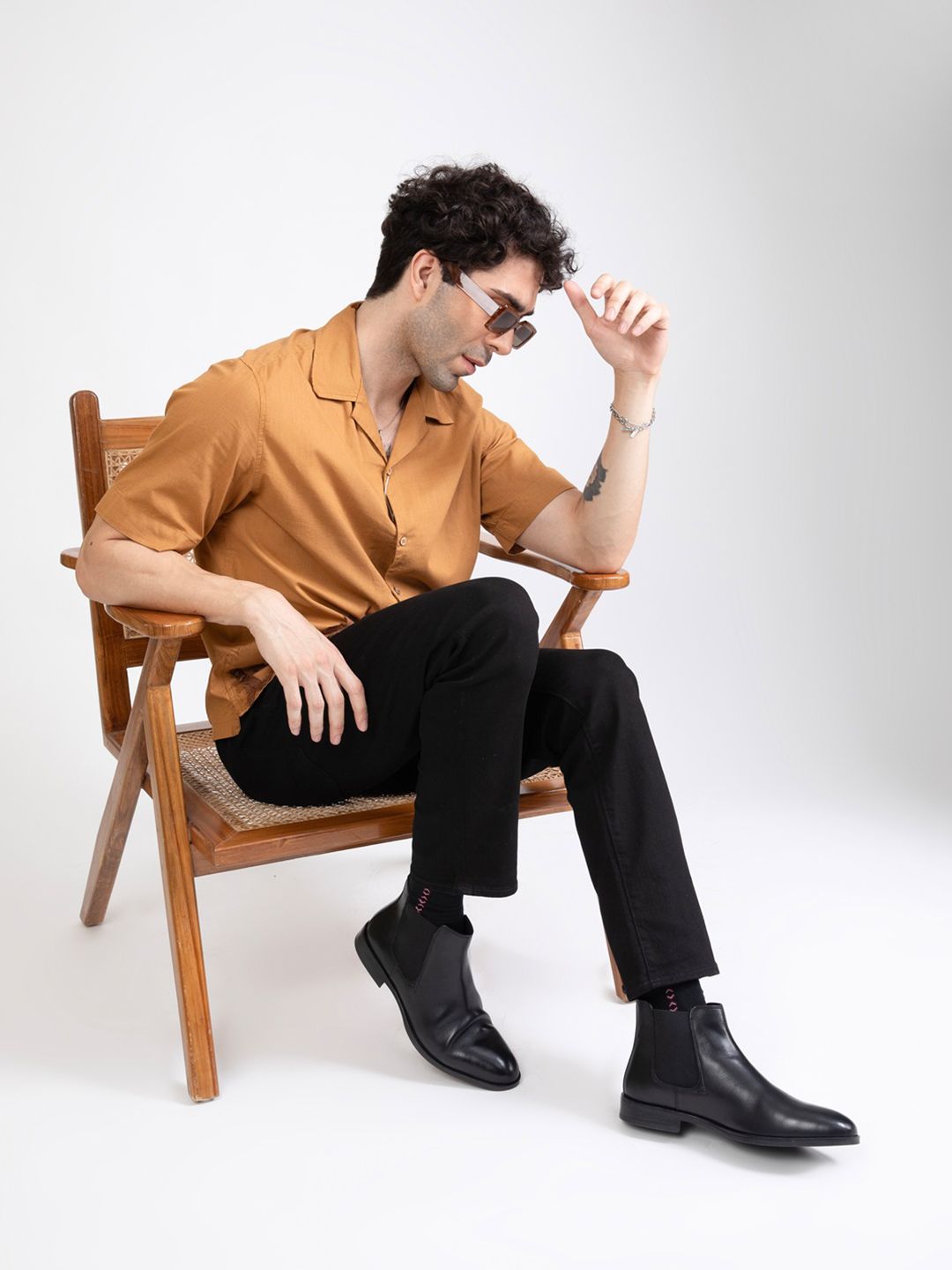 THOMAS CRICK Men Round Toe Chelsea Boots