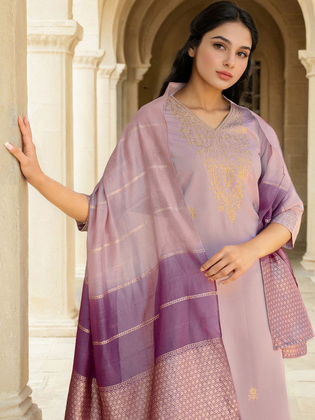 SANISA Women Ethnic Motifs Embroidered Thread Work Kurta with Trousers & With Dupatta