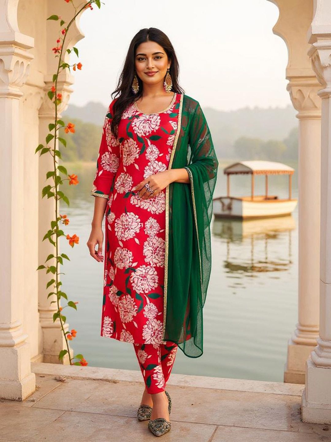 SZN Women Floral Printed Straight Kurta with Trousers & Dupatta
