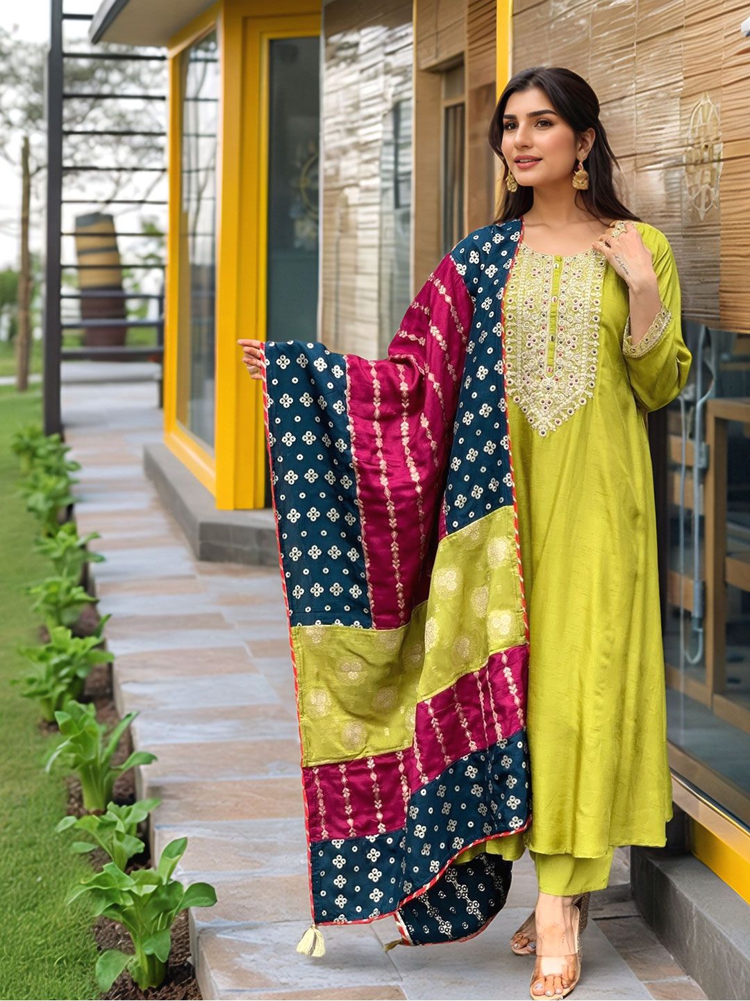 Aaghnya Floral Yoke Design Round Neck Thread Work Straight Kurta With Trousers & Dupatta