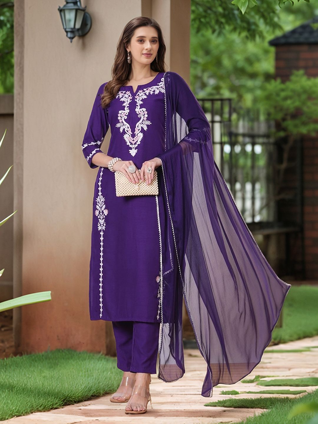 Aaghnya Floral Embroidered Notch Neck Panelled Thread Work Kurta With Trousers & Dupatta