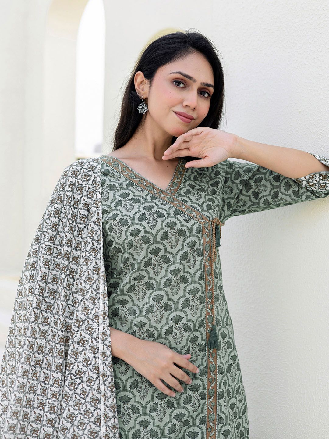 SKYLEE Women Floral Printed Regular Kurta with Palazzos & With Dupatta