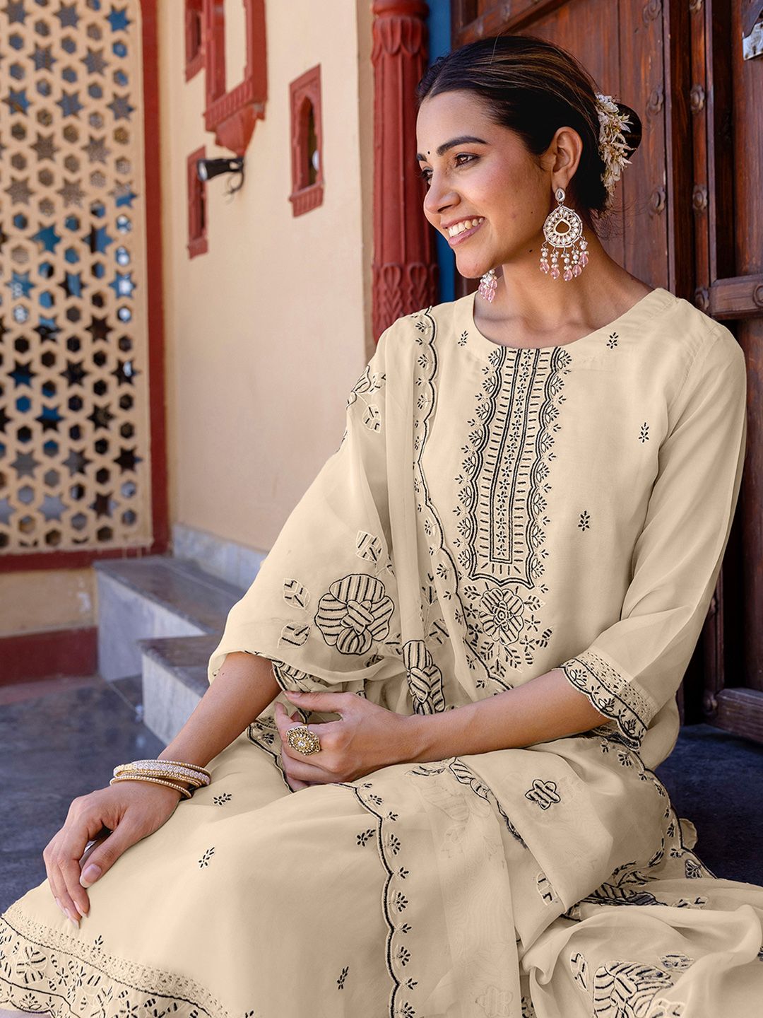SANISA Floral Embroidered Round Neck Thread Work Straight Kurta With Trouser & Dupatta