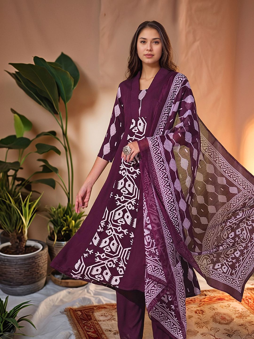 Aaghnya Women Ethnic Motifs Printed Kurta with Trousers & Dupatta