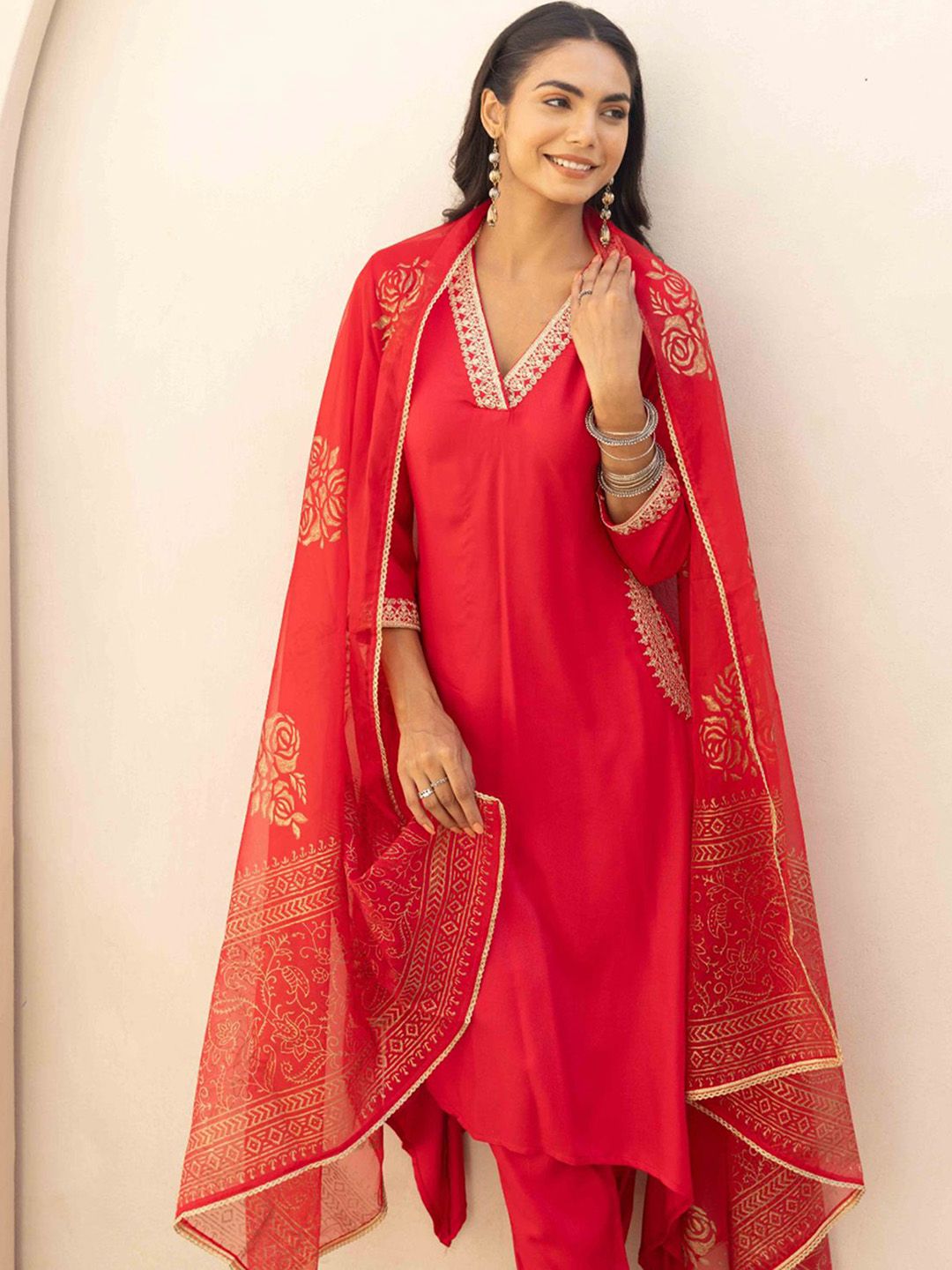 MAAND Women Floral Embroidered Regular Kurta with Trousers & With Dupatta Kurta Sets