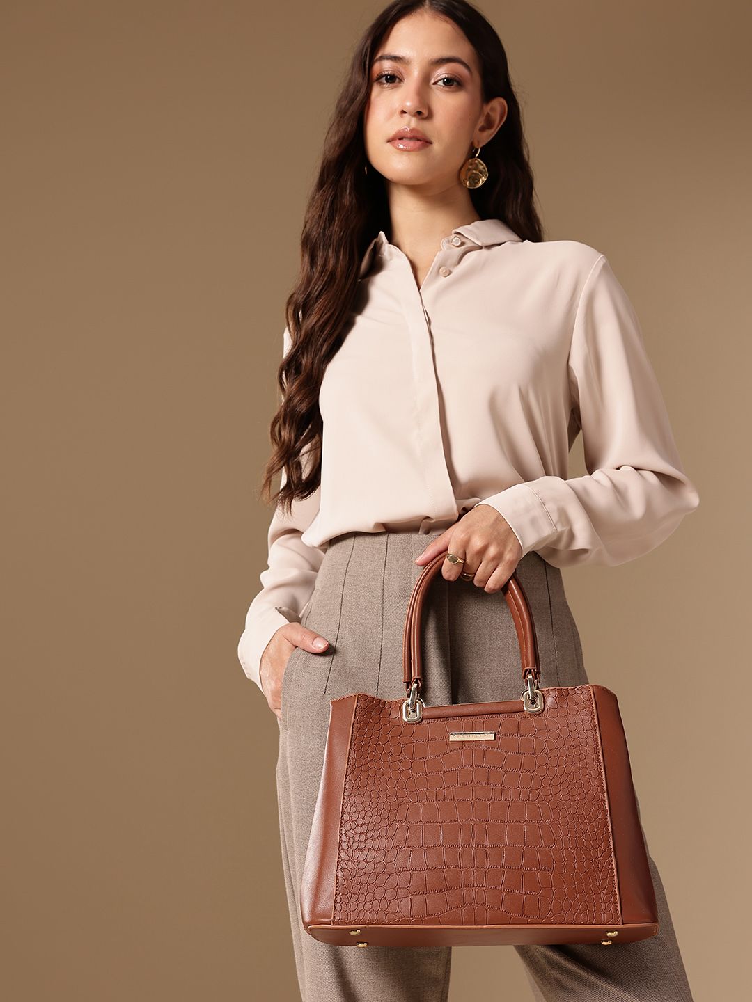 Chemistry Textured Structured Handheld Bag-picture-39