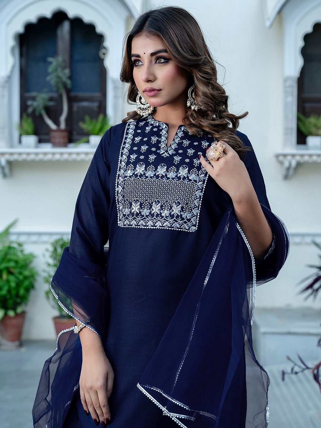 SANISA Women Ethnic Motifs Embroidered Regular Kurta with Trousers & With Dupatta