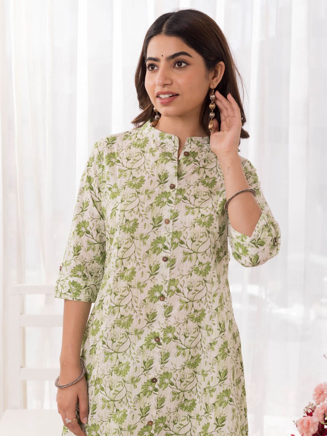 MAAND Women Floral Printed Cotton Kurta with Trousers