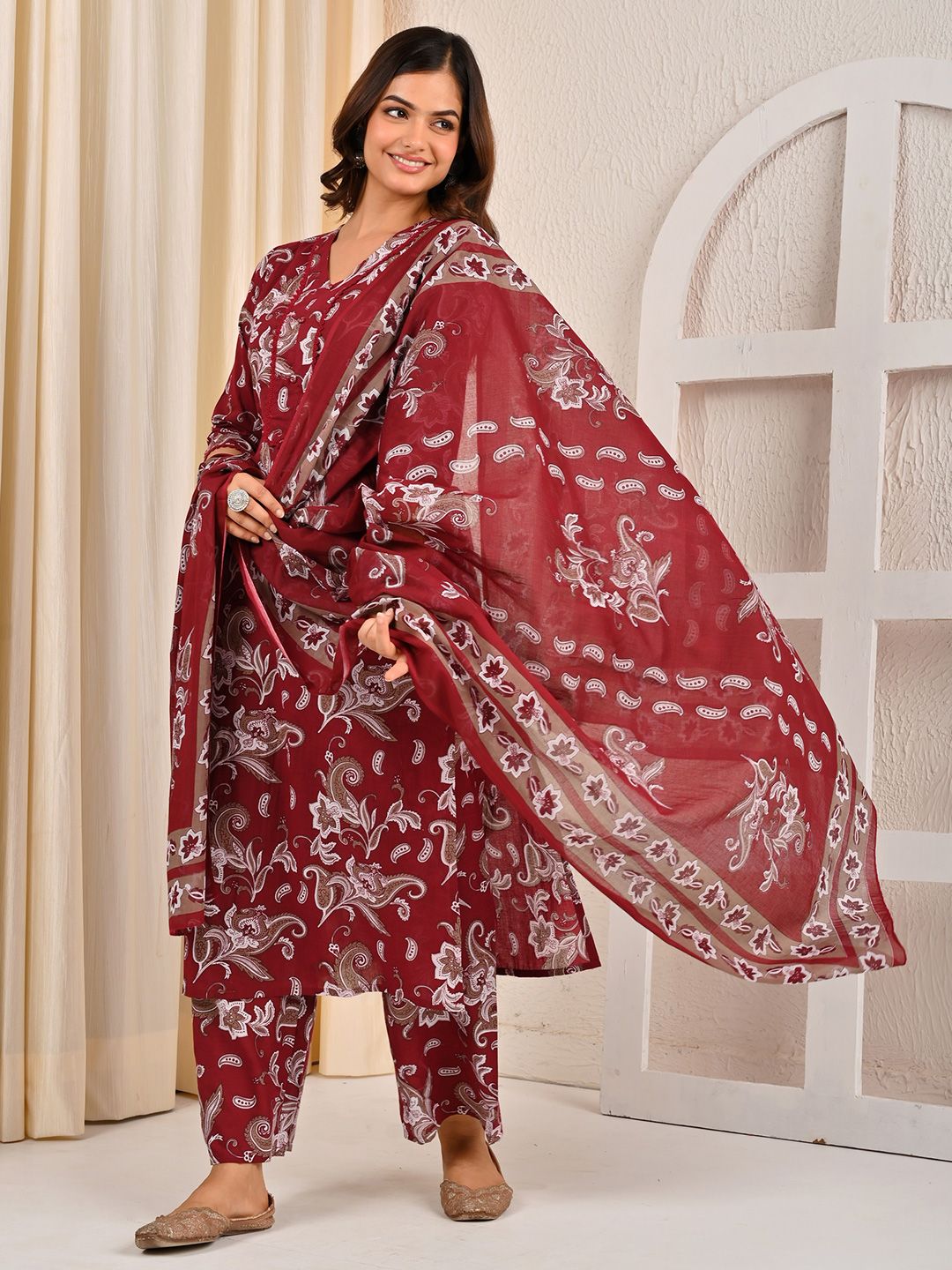 Nayo Women Floral Printed Cotton Kurta with Palazzo & Dupatta