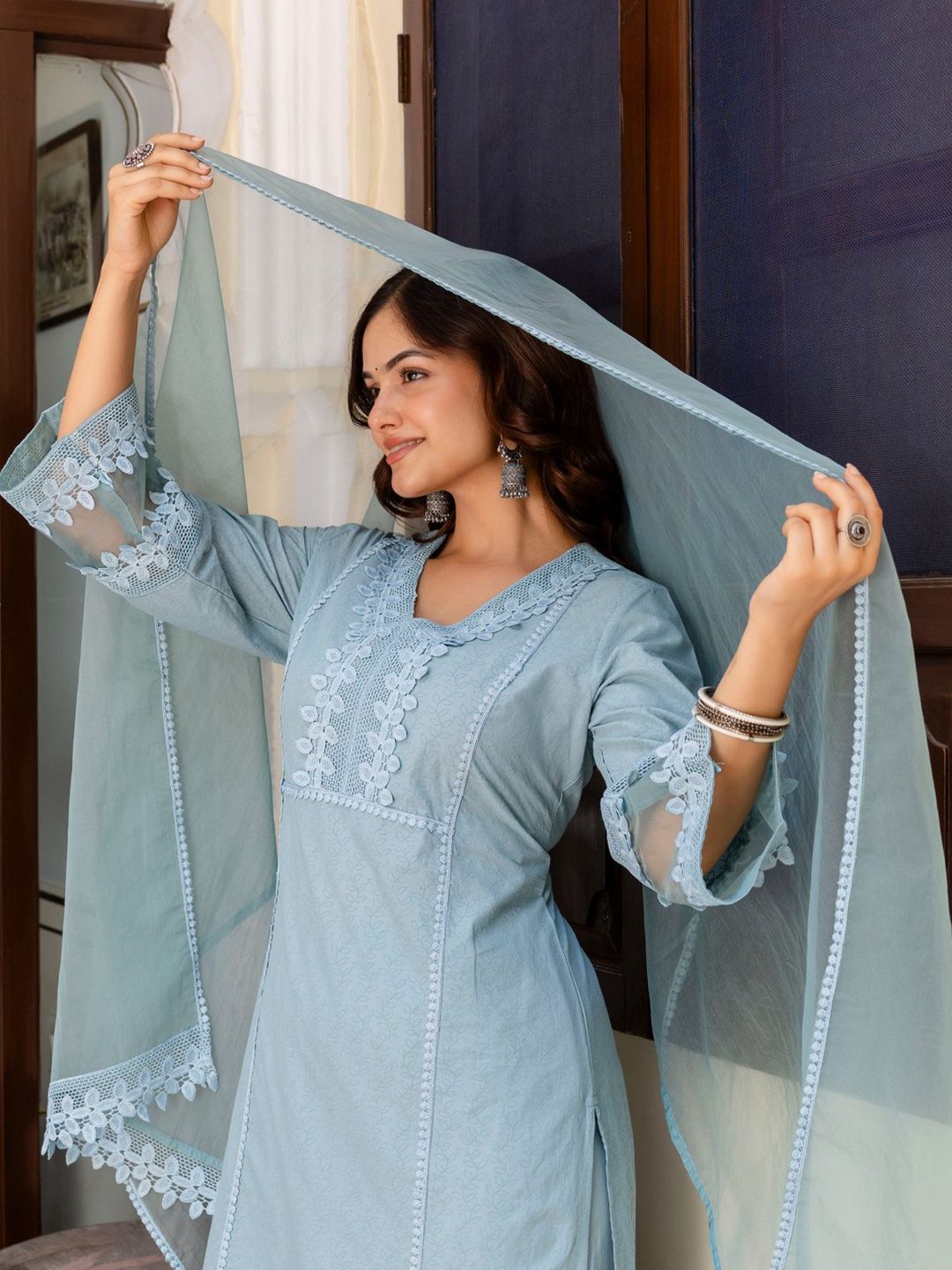 Anouk Women Ethnic Motifs Embroidered Regular Thread Work Pure Cotton Kurta Set & Dupatta