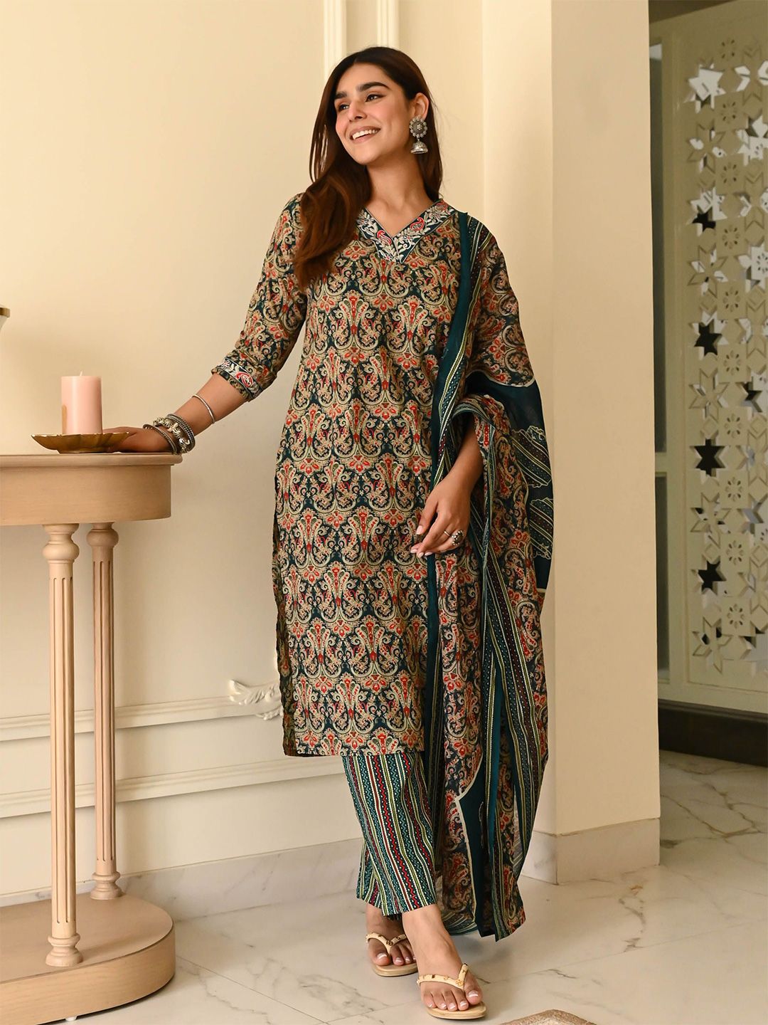 Bunaai Gul Ethnic Motifs Printed V-Neck Thread Work Straight Kurta With Trousers & Dupatta