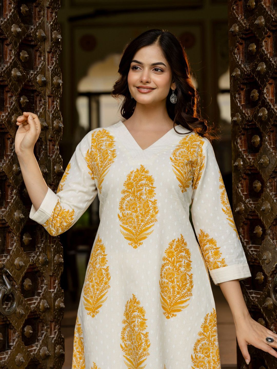 Anouk Women Floral Printed Cotton Kurta with Palazzo