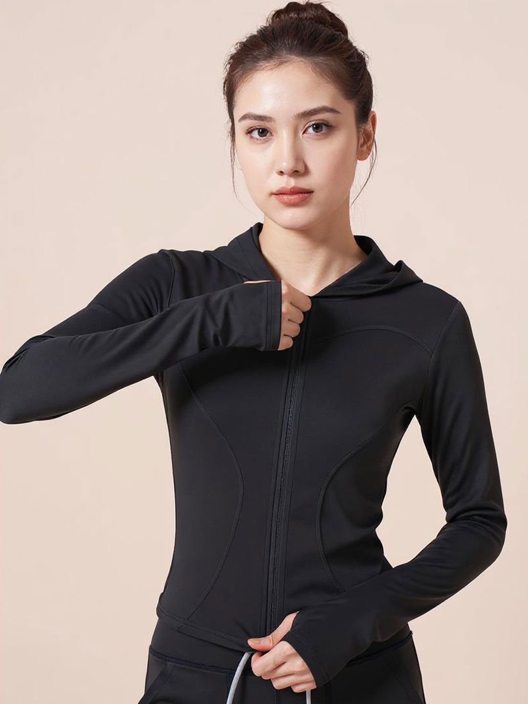 HRX by Hrithik Roshan Women Hooded Solid Casual Sporty Jacket
