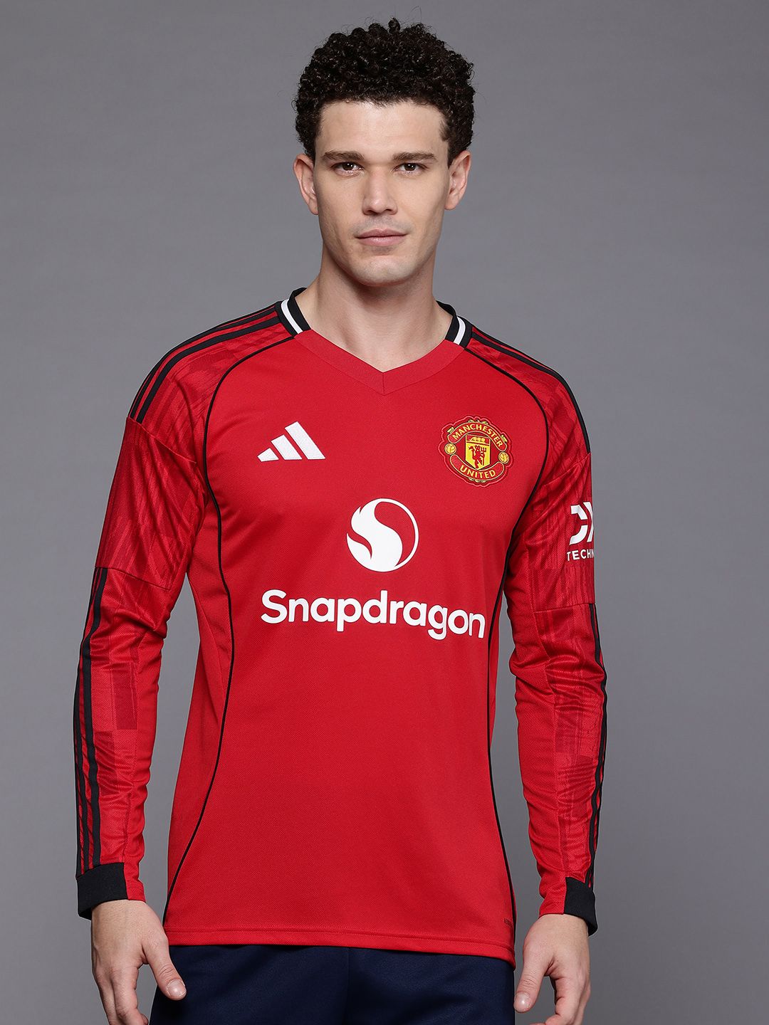 ADIDAS Typography Printed Aeroready Manchester United V-Neck Slim Fit Football Jersey-image-49