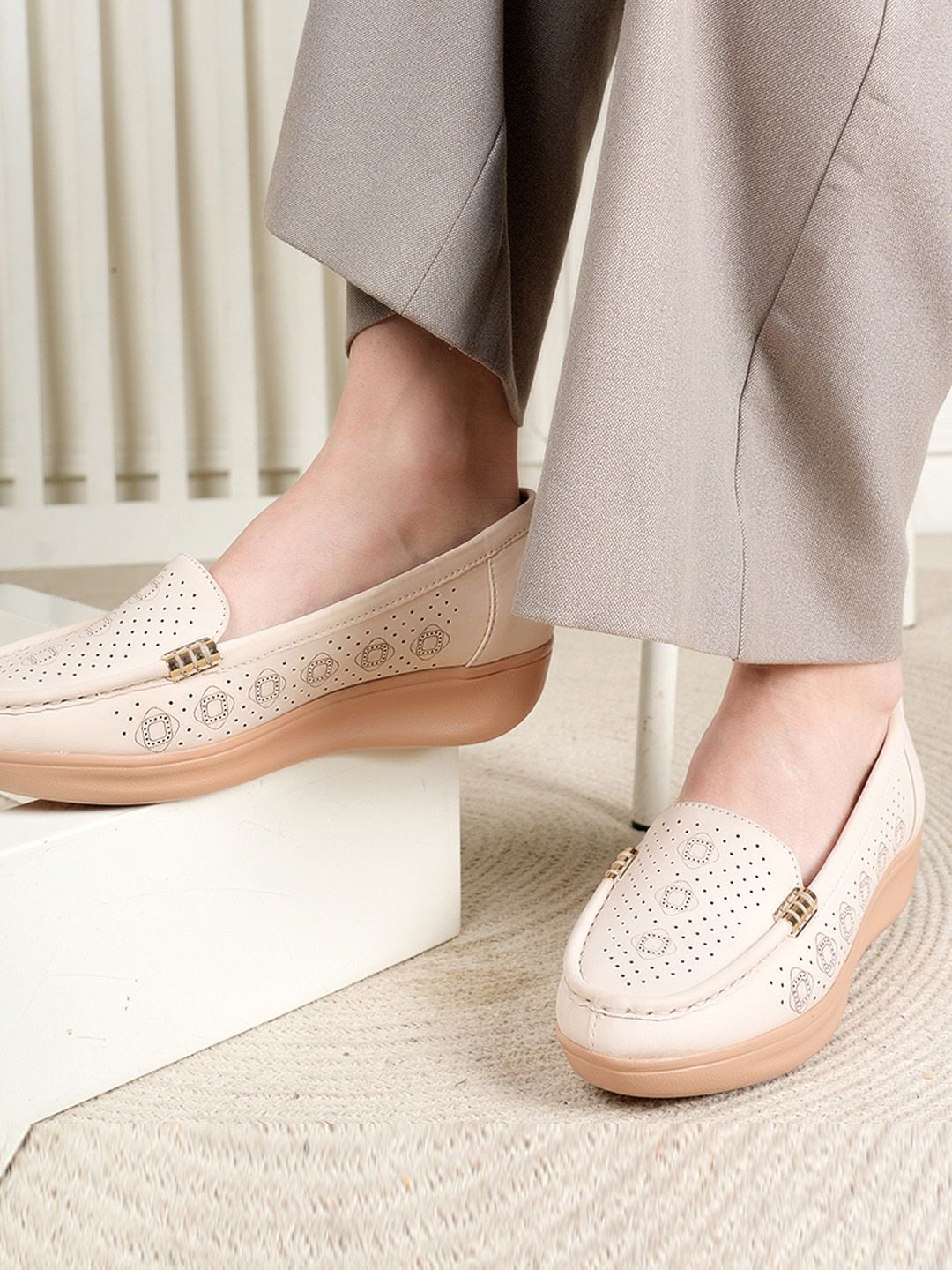 DressBerry Women Slip-On Patent Leather Loafers-picture-10