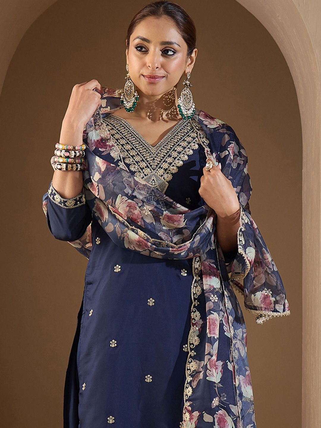 Anouk Women Ethnic Motifs Embroidered Regular Straight Kurta with Trousers & With Dupatta