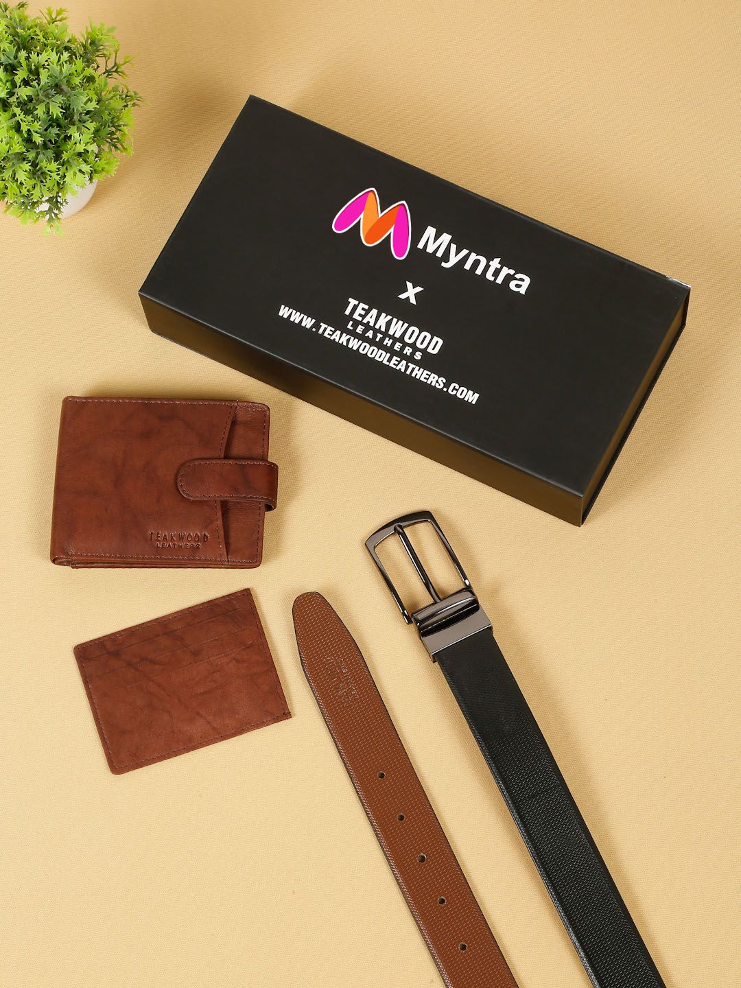 Teakwood Leathers Set Of 2 Men Textured Leather Belt & Wallet Gift Set