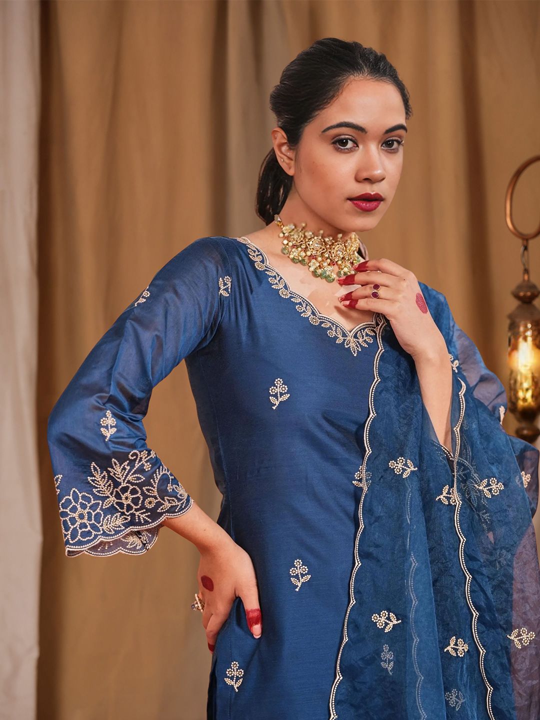 Royal Export Floral Embroidered V-Neck Thread Work Straight Kurta With Trousers & Dupatta