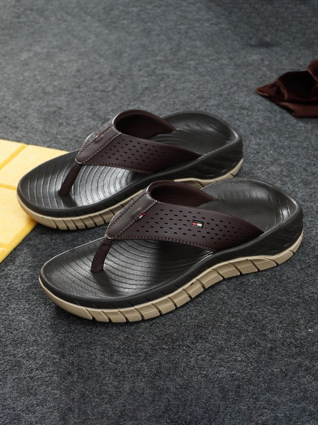 R-SWISS Men Brown Synthetic Flip Flops-picture-56
