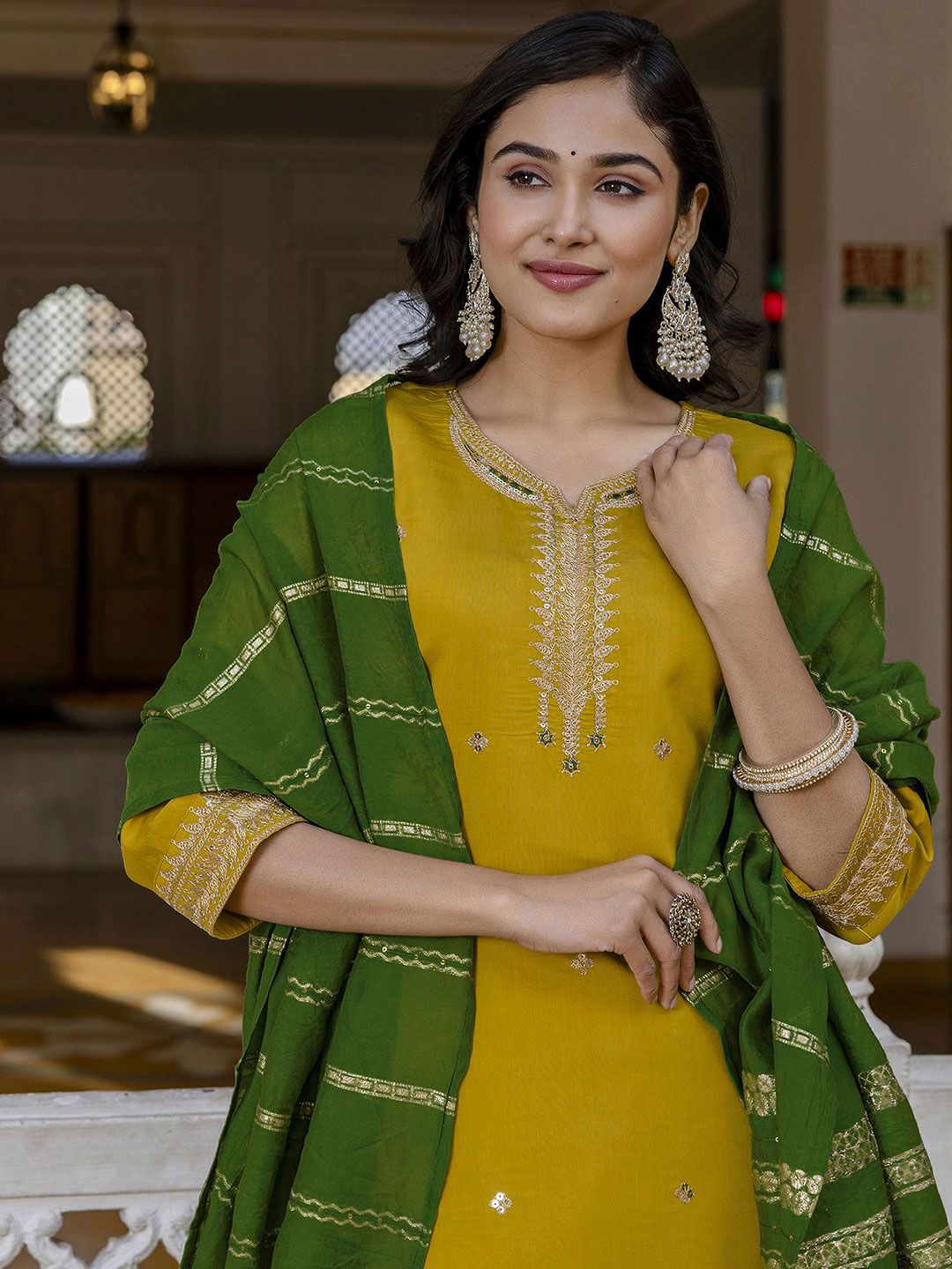 SANISA Women Solid Kurta with Trousers & Dupatta