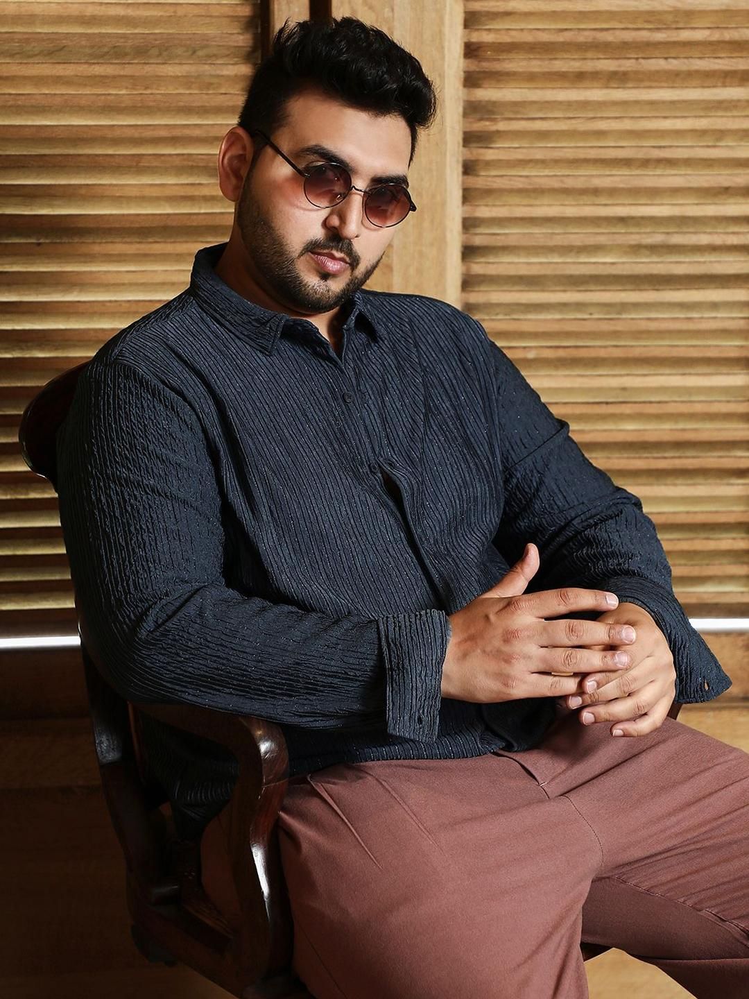 Instafab Plus Men Comfort Fit Textured Spread Collar Casual Shirt-picture-22