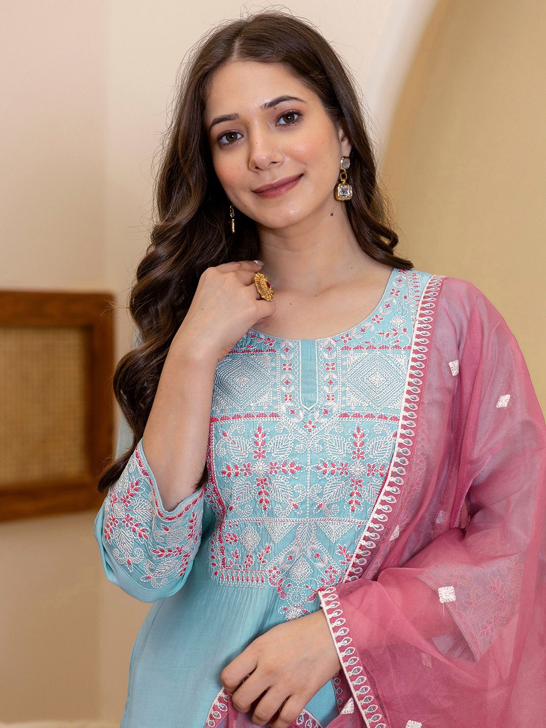 SANISA Floral Yoke Design Thread Work Straight Kurta With Trousers & Dupatta