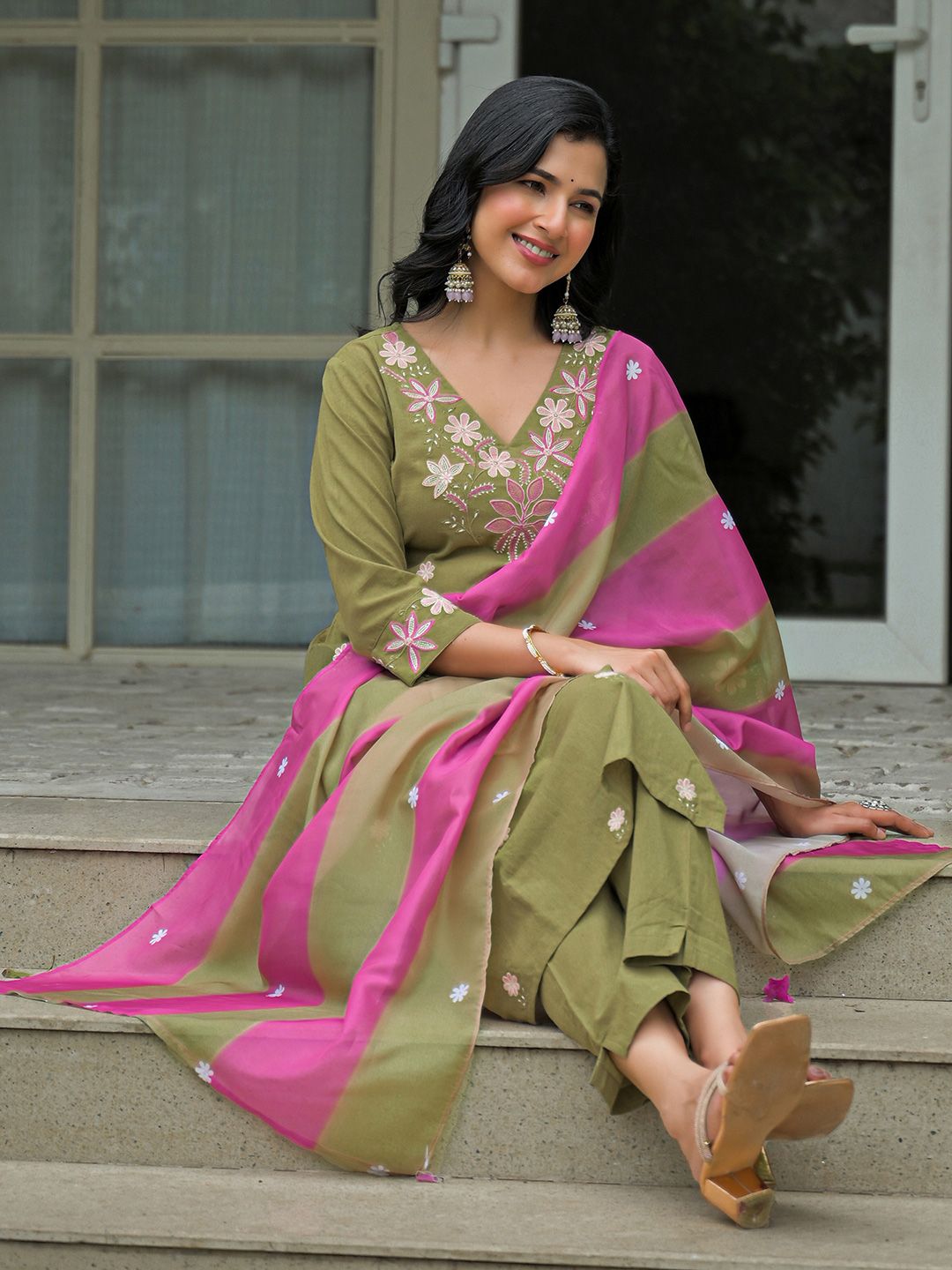 SANISA Women Floral Embroidered Kurta with Trousers & Dupatta