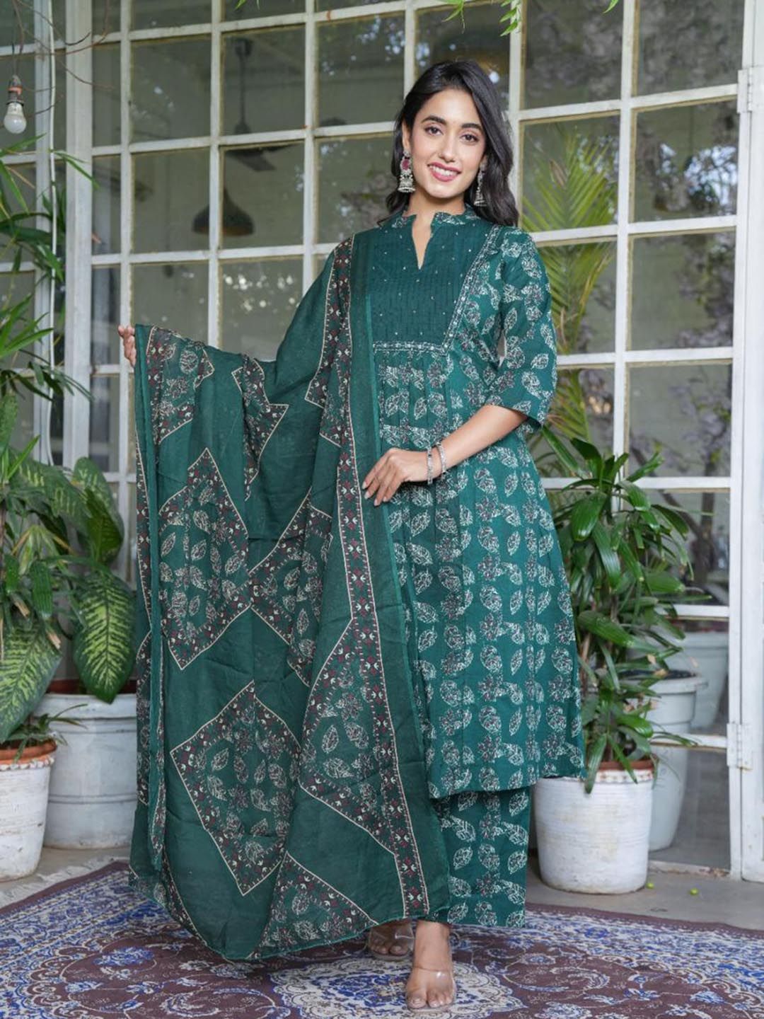 RESHAA Women Floral Printed Cotton A-Line Kurta with Pyjamas & Dupatta