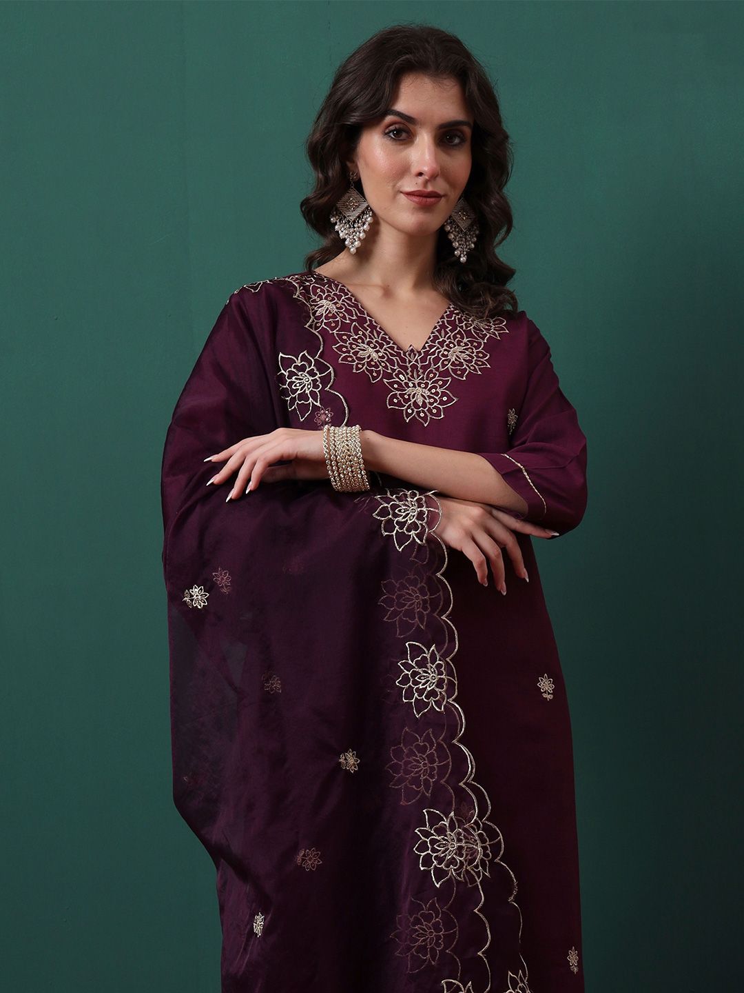Royal Export Floral Embroidered V-Neck Thread Work Straight Kurta With Trousers & Dupatta