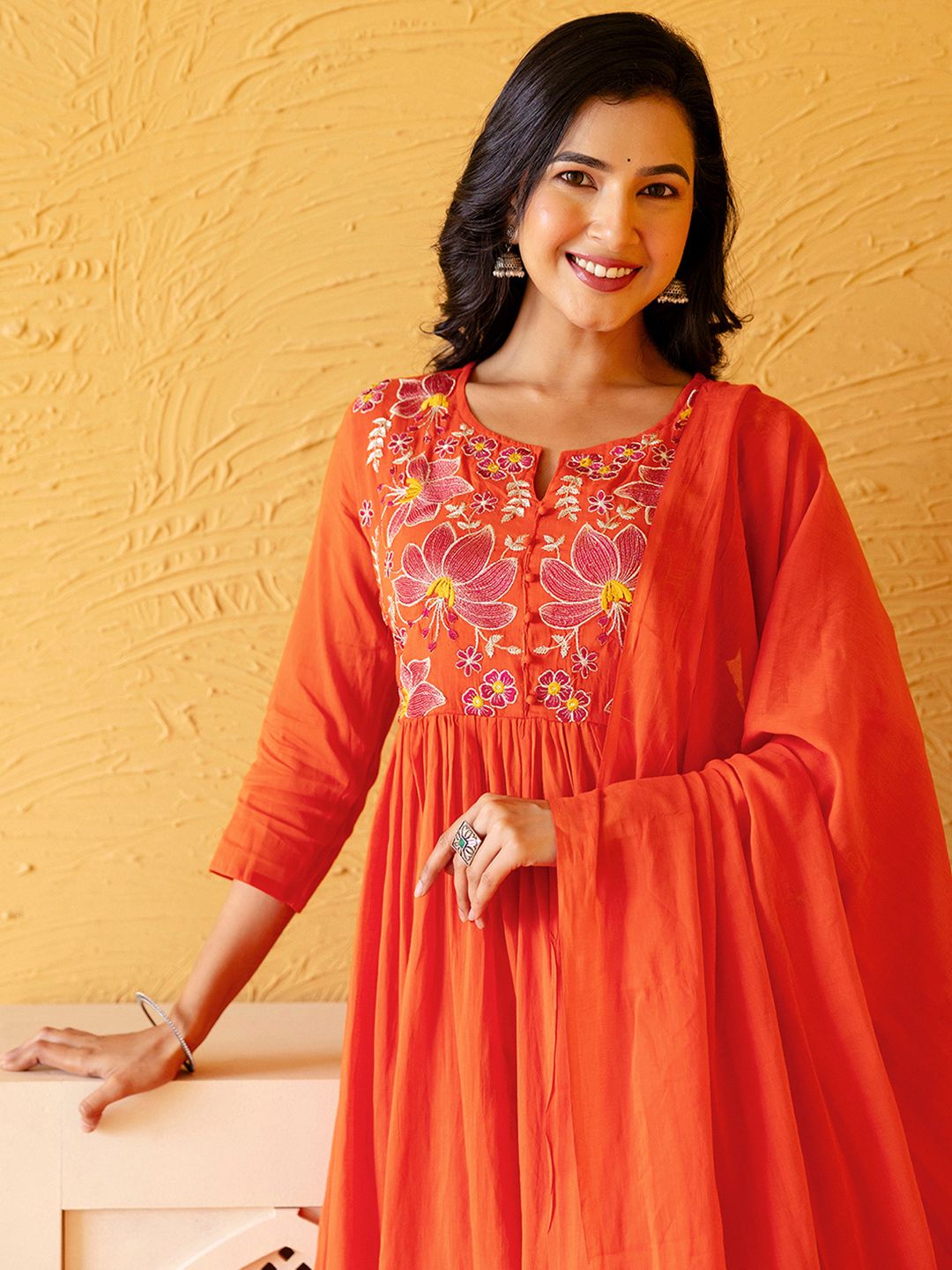 SANISA Women Floral Embroidered Regular Kurta with Trousers & Dupatta