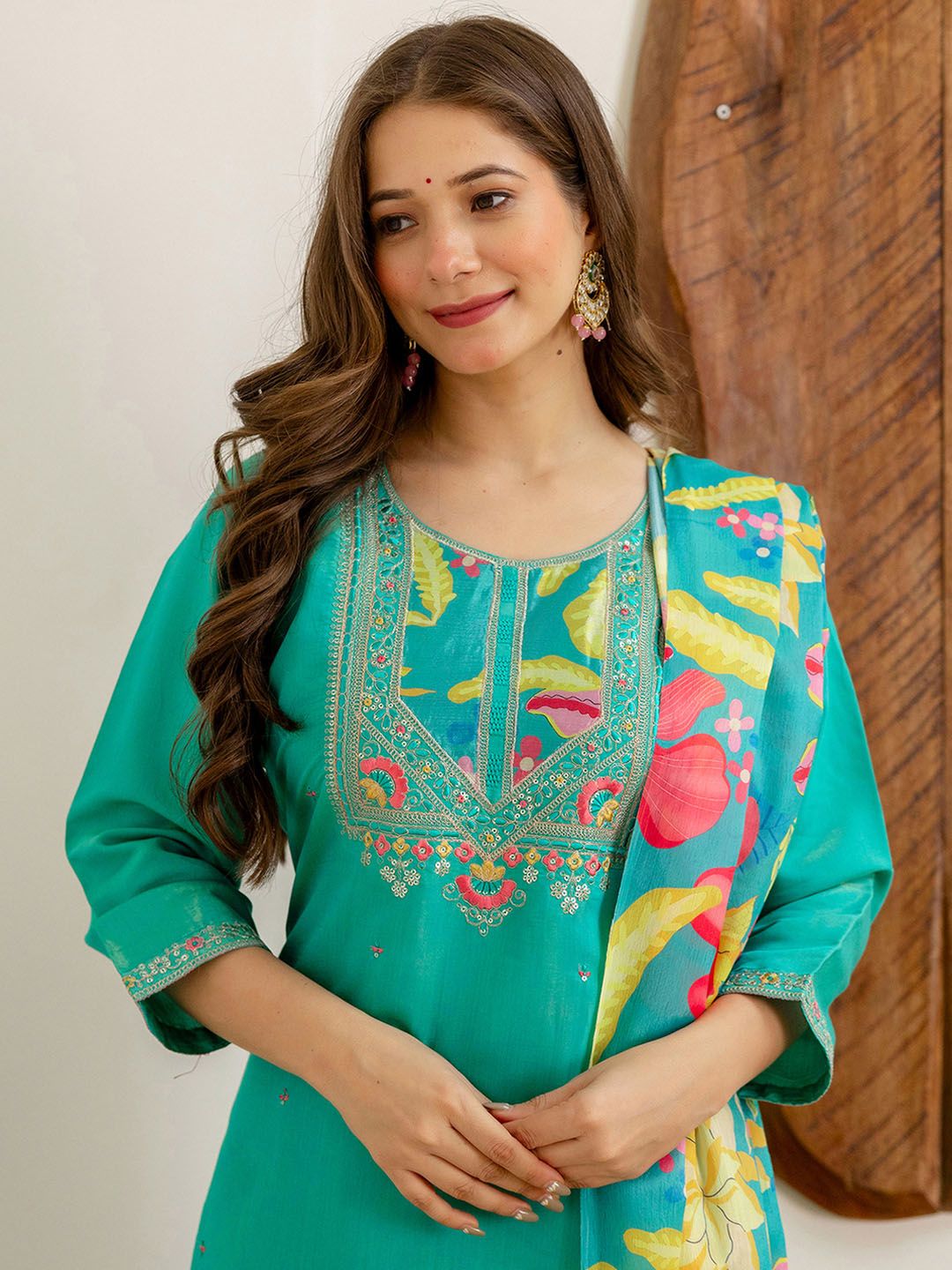 SANISA Women Floral Embroidered Kurta with Churidar & Dupatta