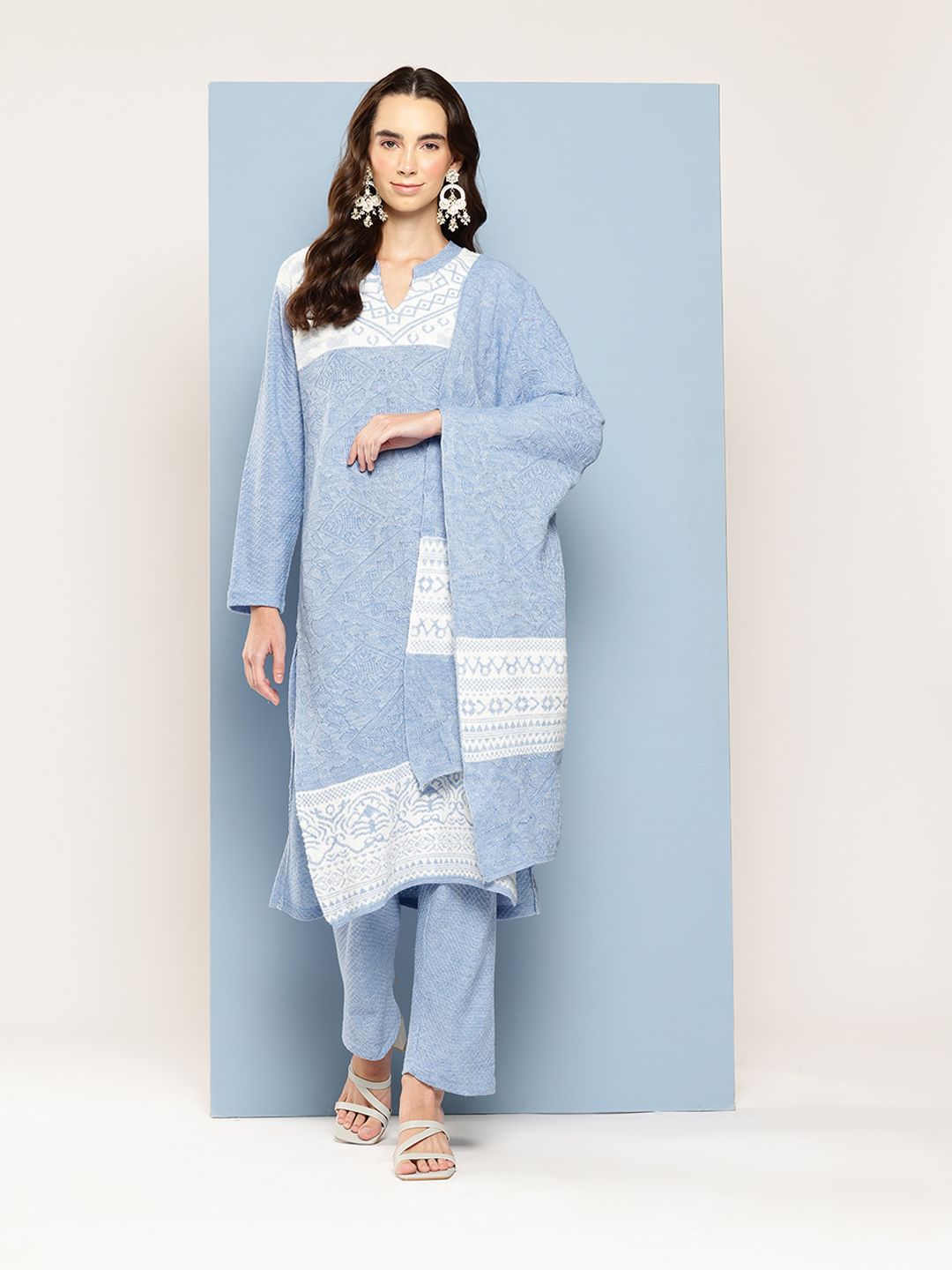 Aarika Women Floral Regular Pure Wool Kurta with Trousers & With Dupatta