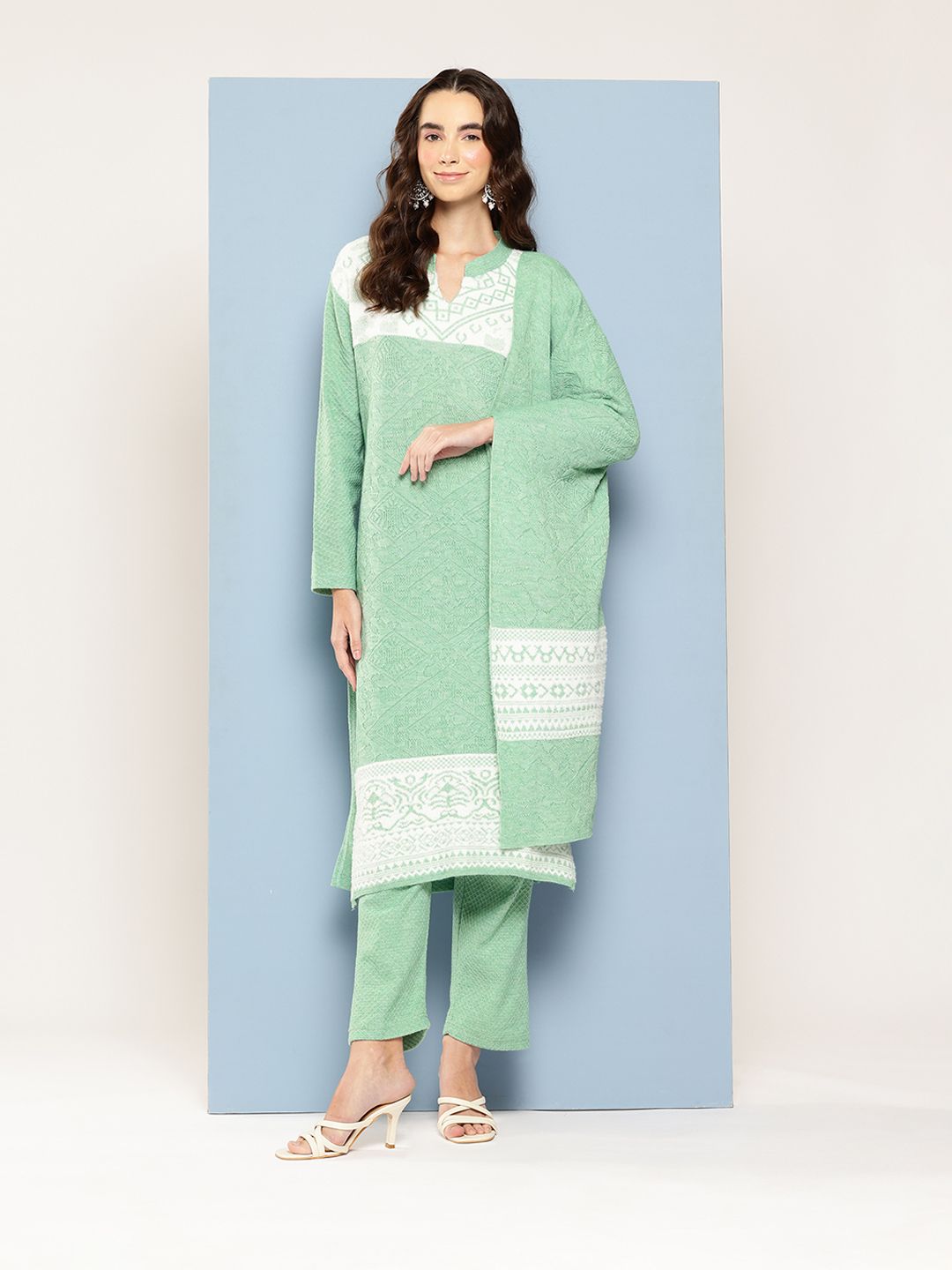 Aarika Women Regular Pure Wool Kurta with Trousers & With Dupatta