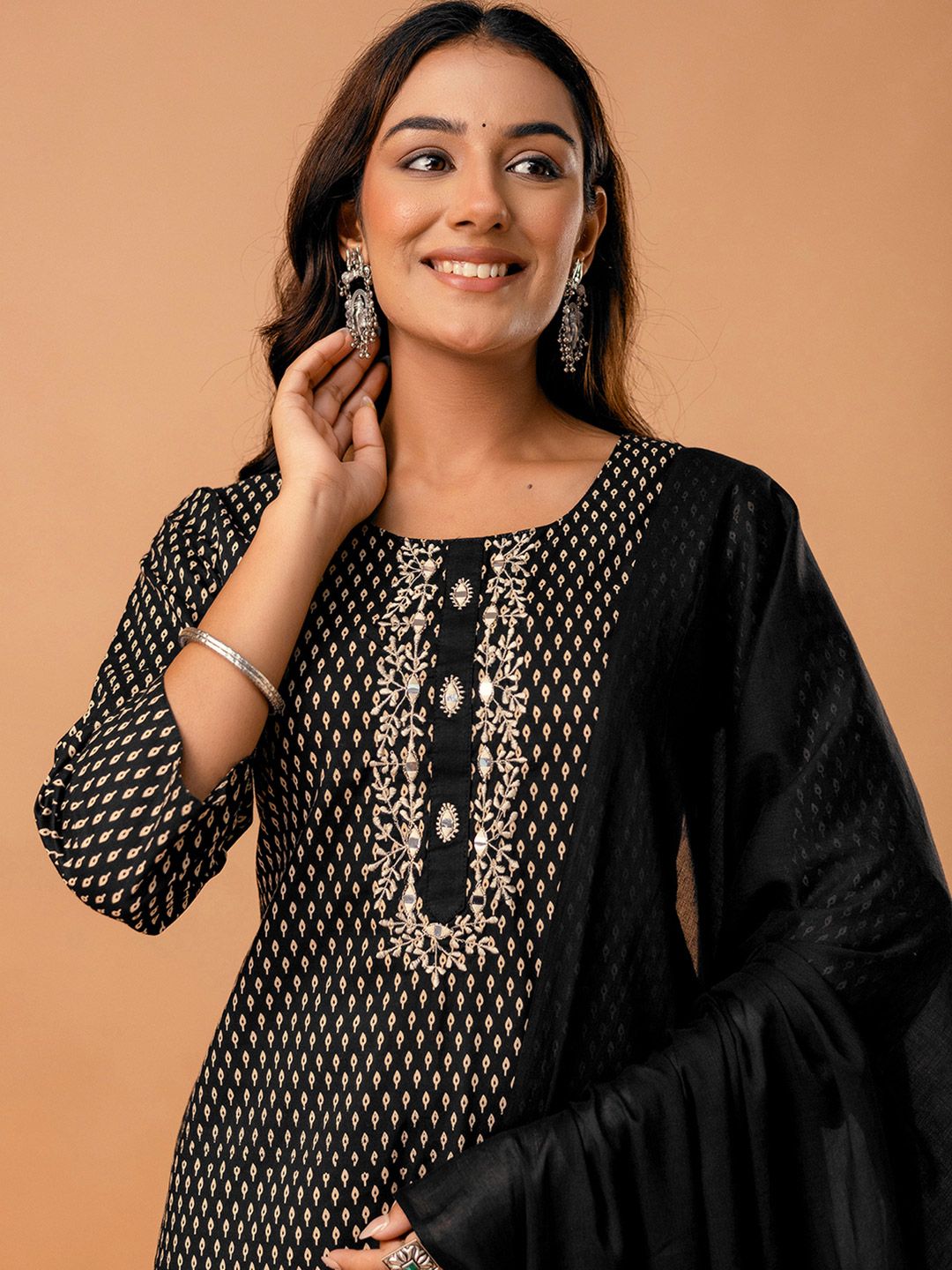 SKYLEE Women Floral Printed Regular Mirror Work Kurta with Trousers & Dupatta Kurta Sets-picture-22