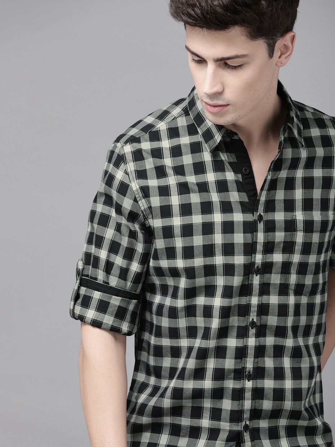 Roadster Men Black & White Checked Pure Cotton Casual Sustainable Shirt