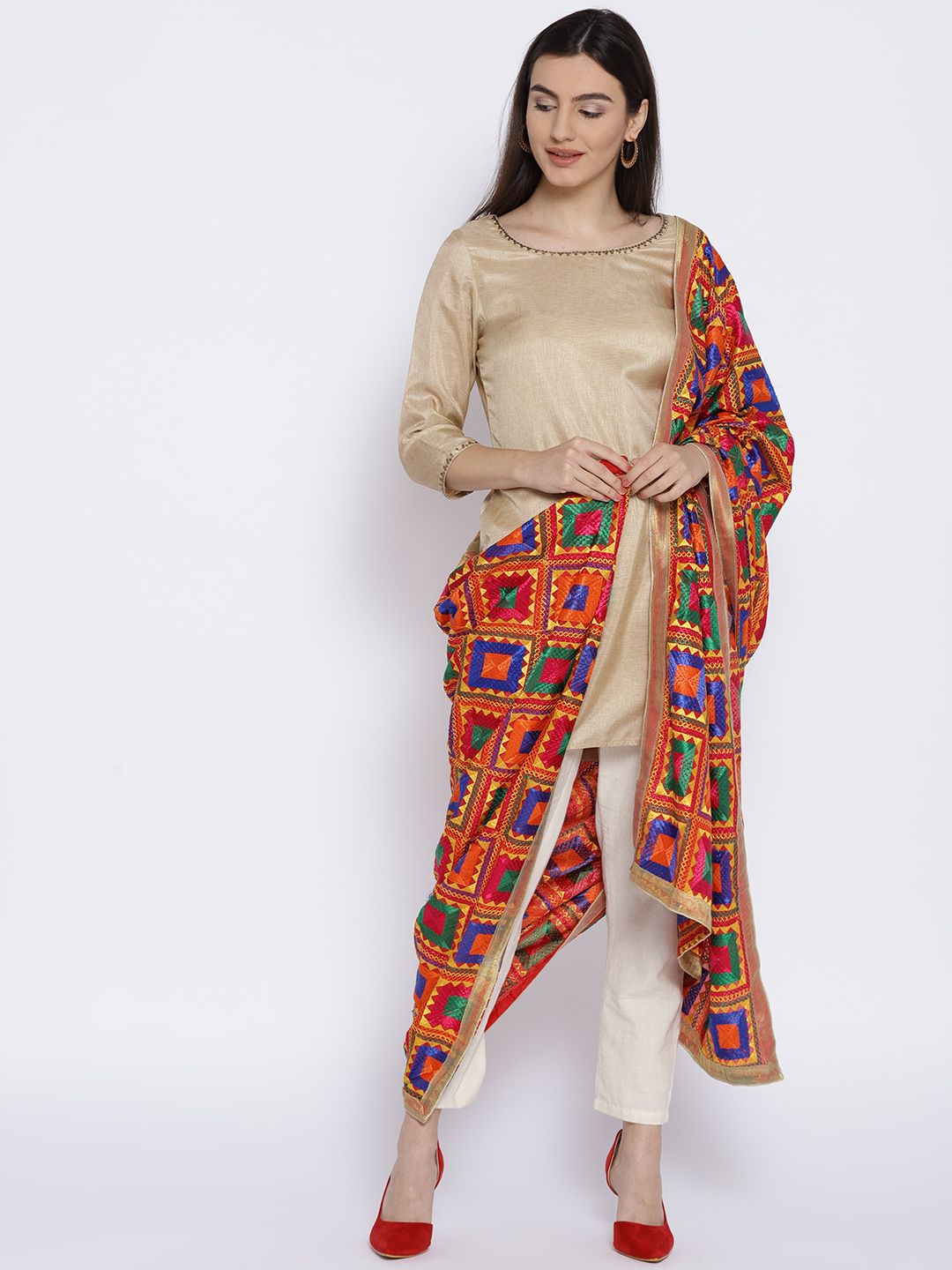 WEAVERS VILLA Multicoloured Phulkari Embroidered Dupatta-picture-33
