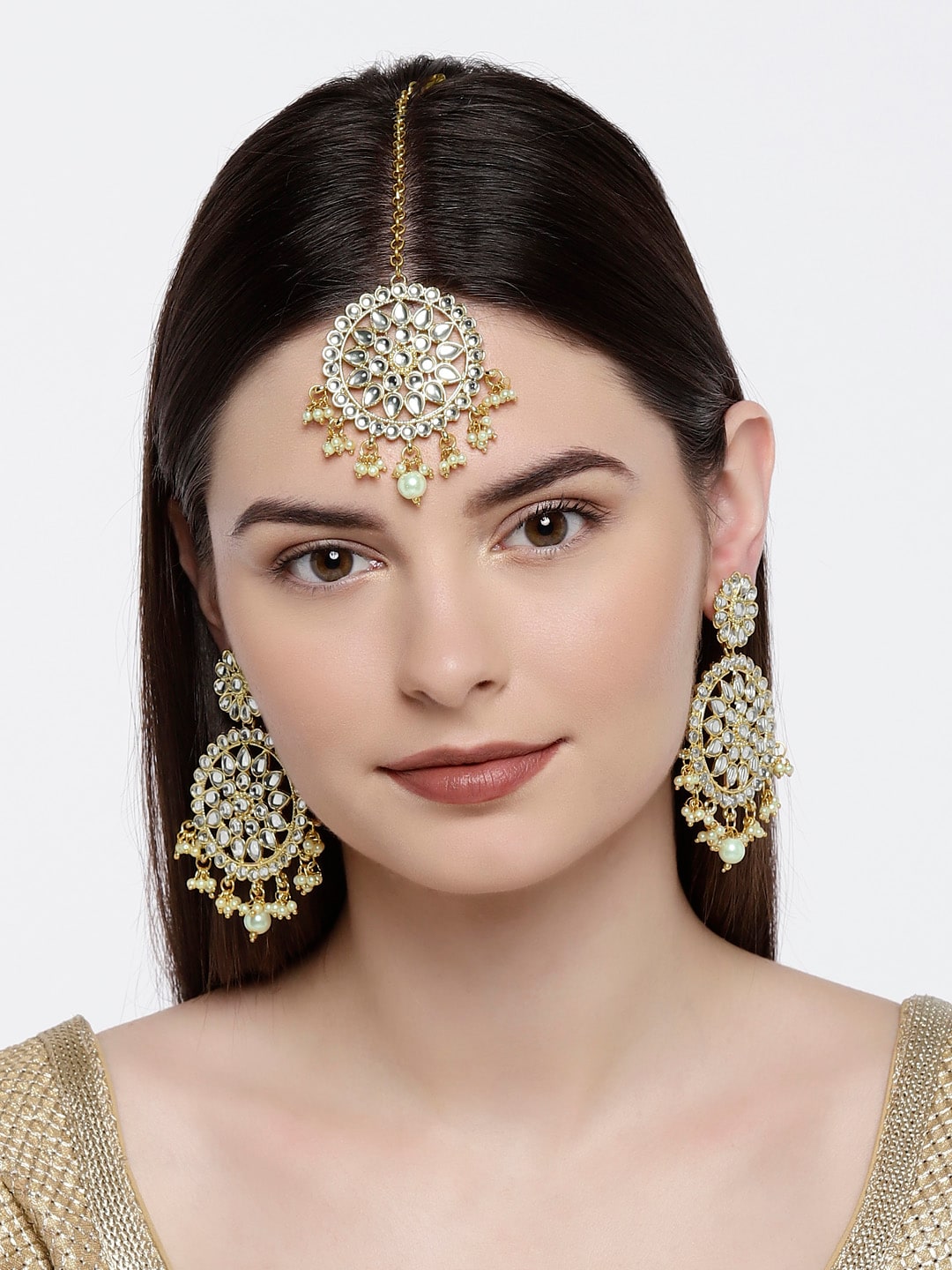 Zaveri Pearls Women Gold-Toned & White Kundan & Pearl Jewellery Set