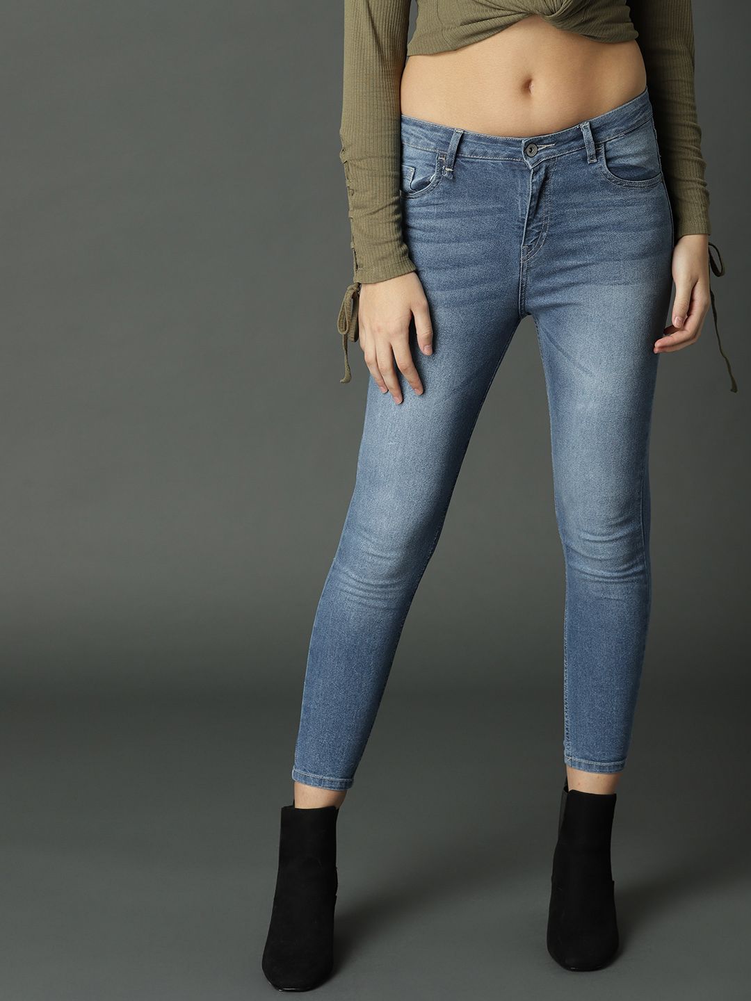 Roadster Women Blue Skinny Fit High-Rise Clean Look Stretchable Cropped Jeans