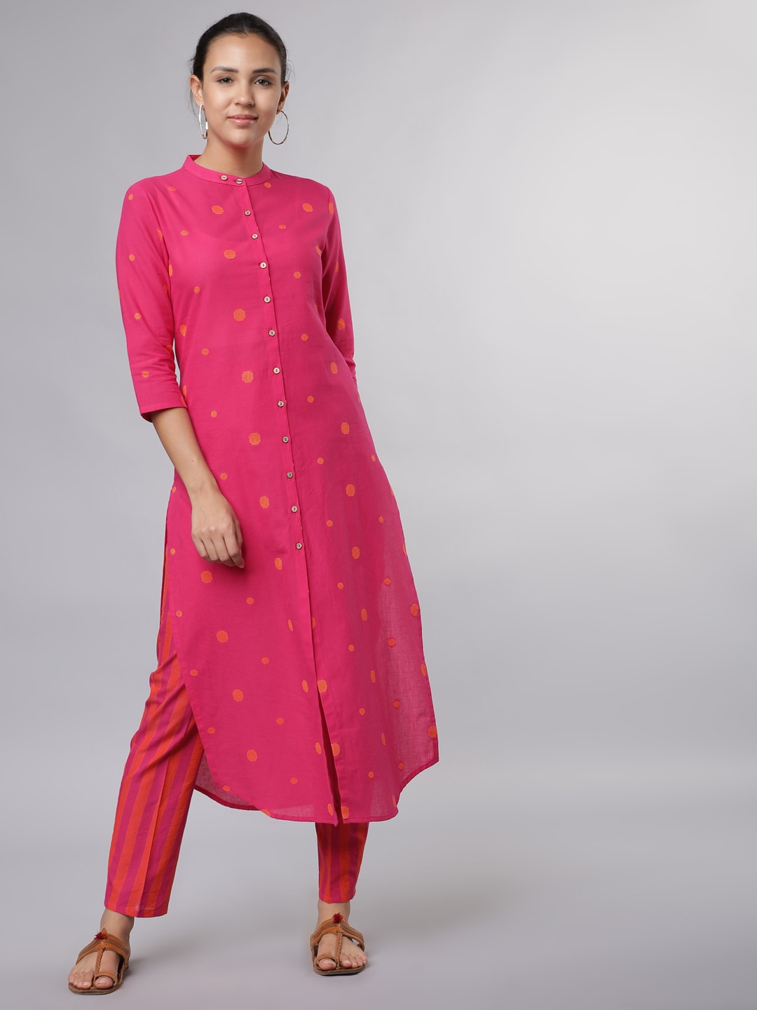 Vishudh Women Pink Yarn Dyed Straight Kurta With Pant