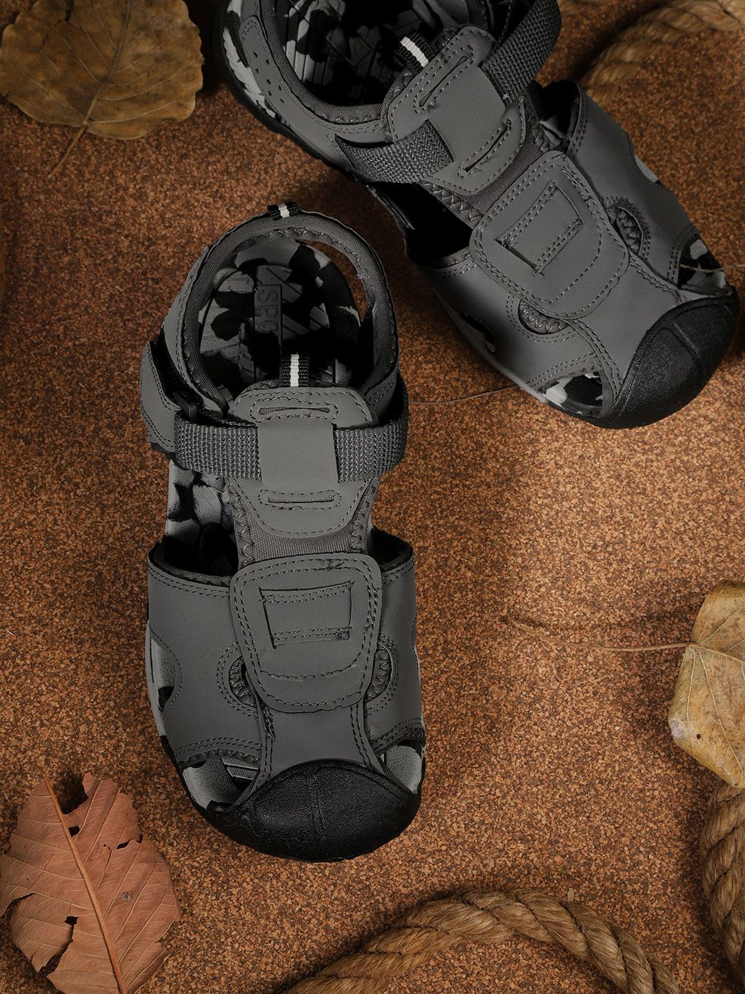 The Roadster Lifestyle Co Men Charcoal Grey Fisherman Sandals-image-11